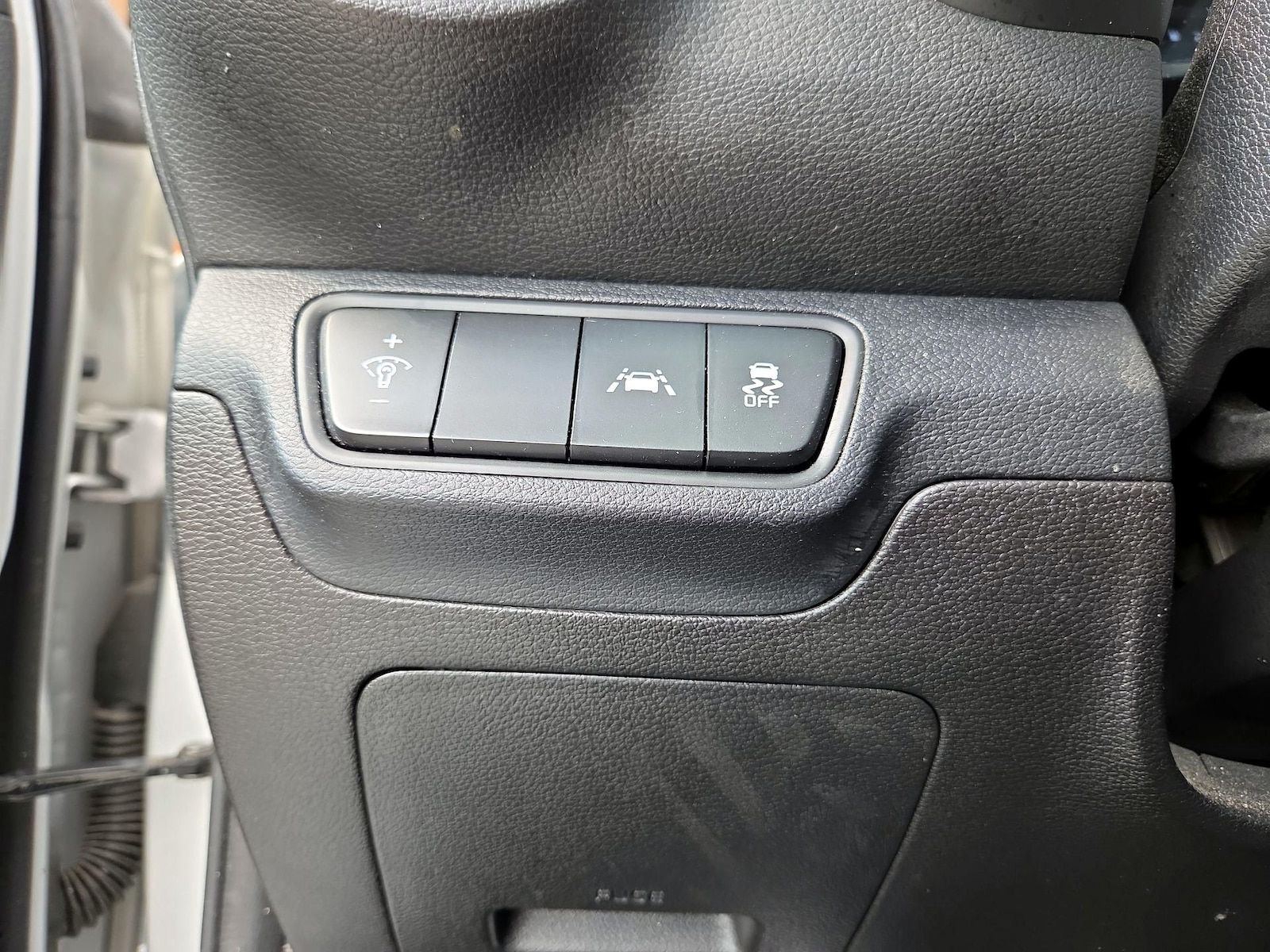 2021 Kia Forte LXS - Photo 14