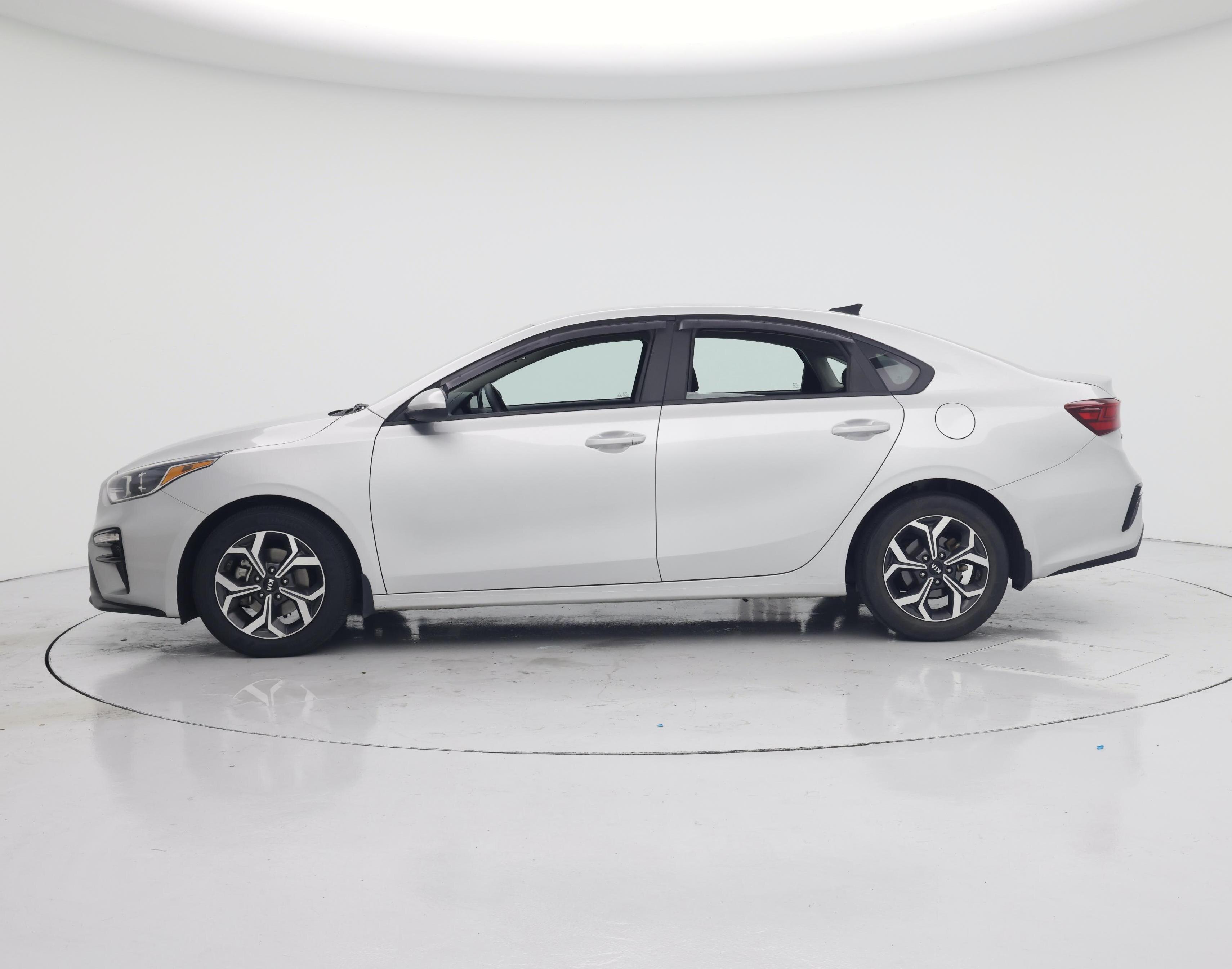 Thumbnail: 2021 Kia Forte - 3