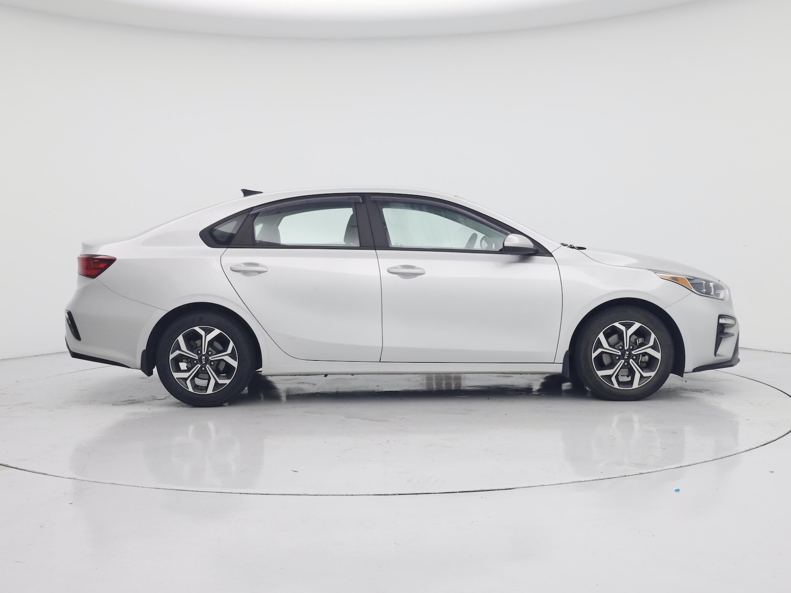 2021 Kia Forte LXS - Photo 8