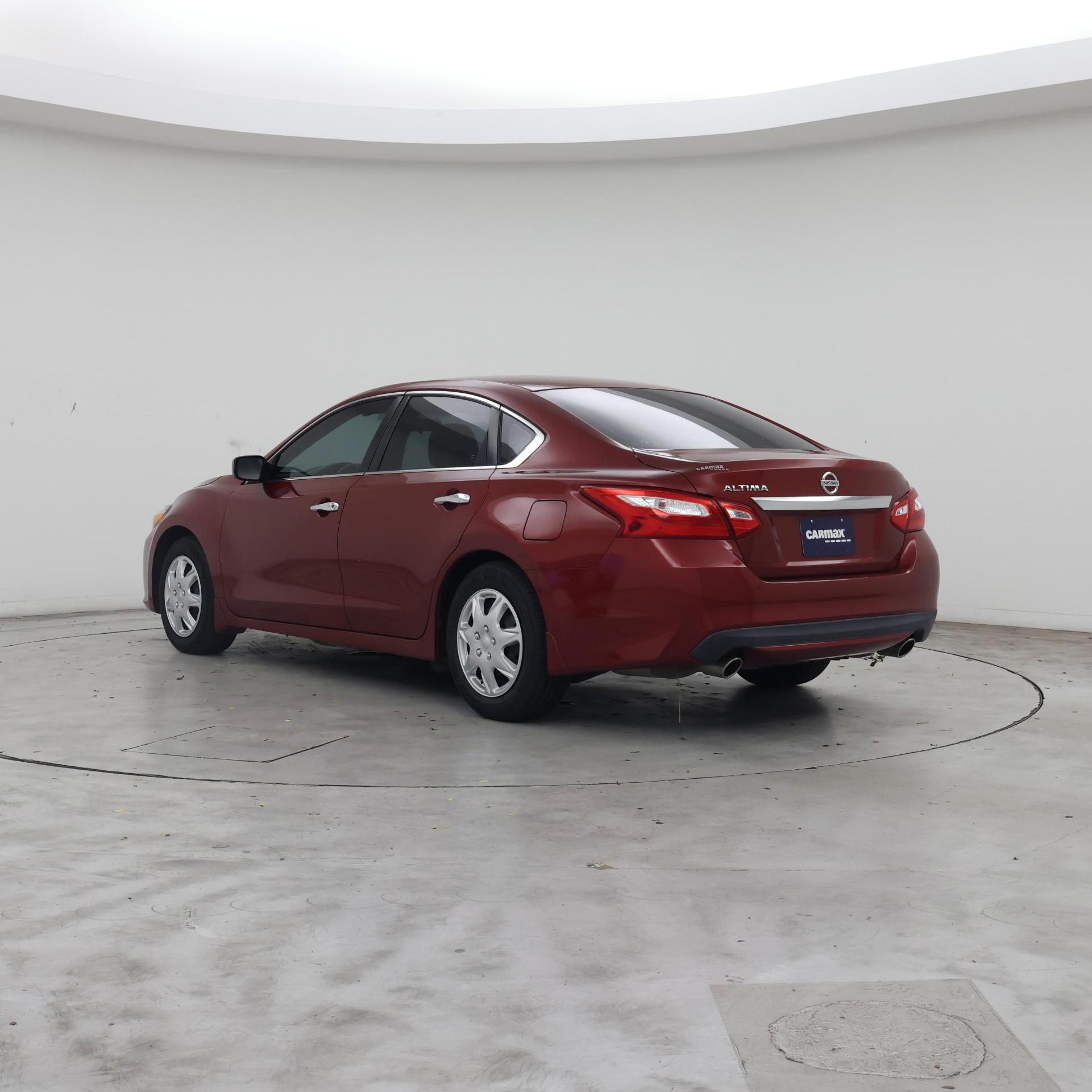 Thumbnail: 2016 Nissan Altima - 2