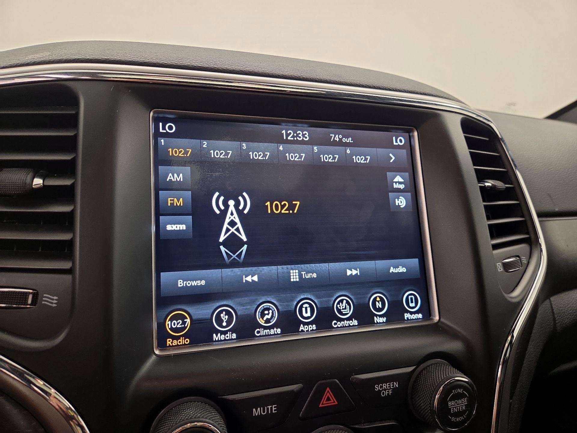 Thumbnail: 2018 Jeep Grand Cherokee - 16