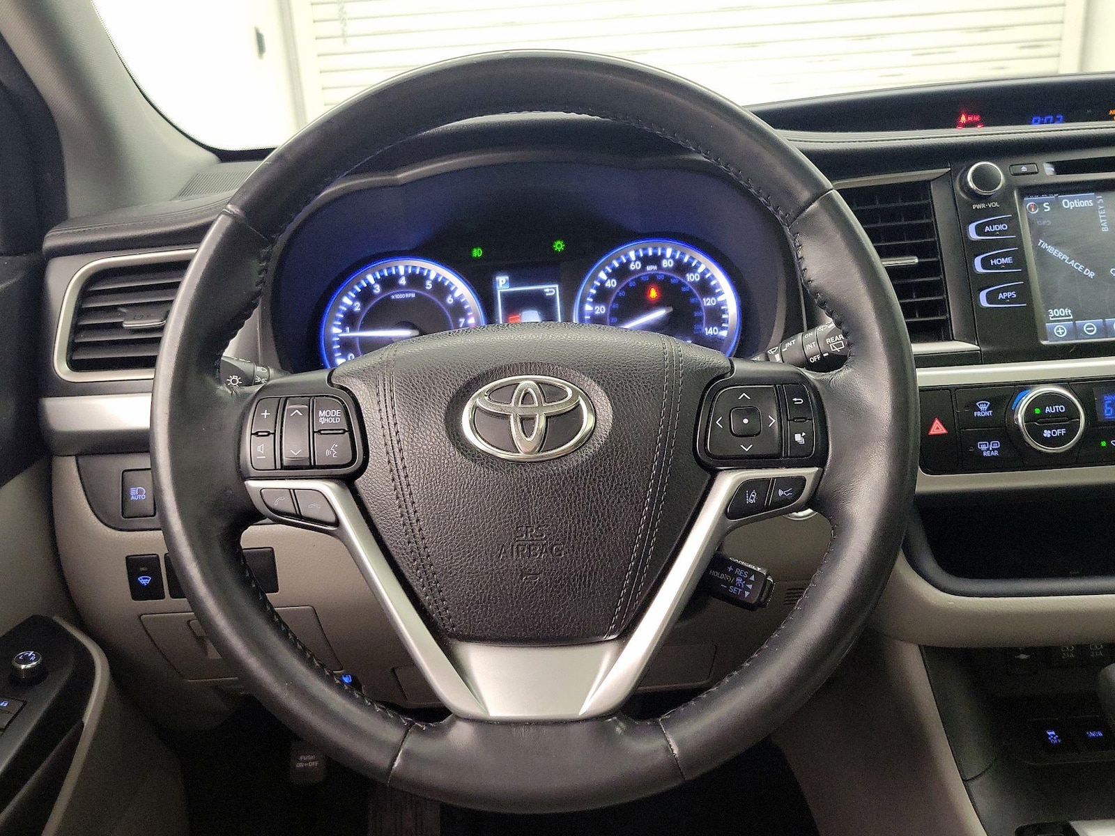2017 Toyota Highlander XLE - Photo 11