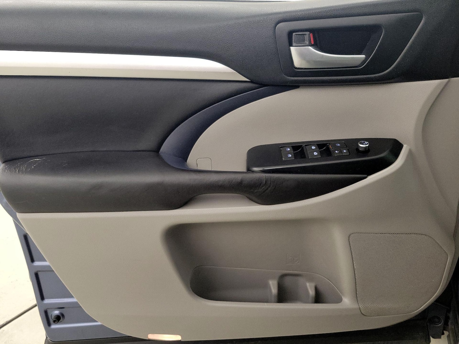 2017 Toyota Highlander XLE - Photo 13