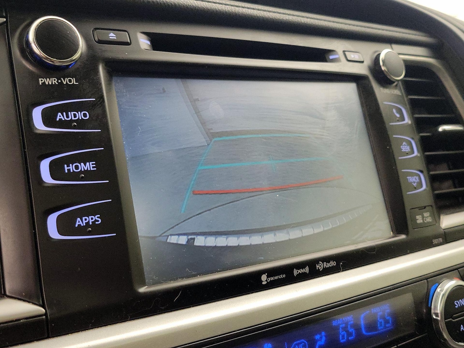 2017 Toyota Highlander XLE - Photo 16