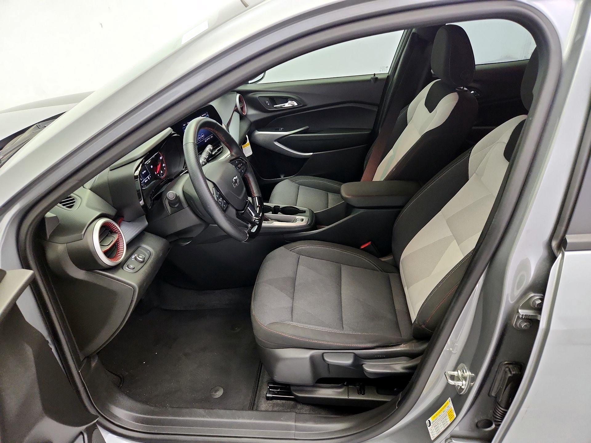 Thumbnail: 2026 Chevrolet Trax - 11
