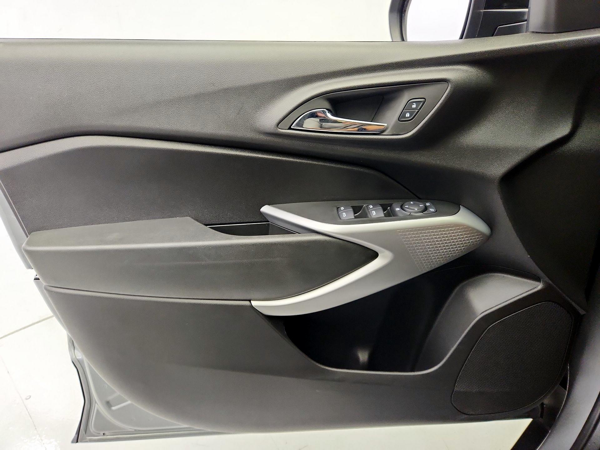 Thumbnail: 2026 Chevrolet Trax - 12