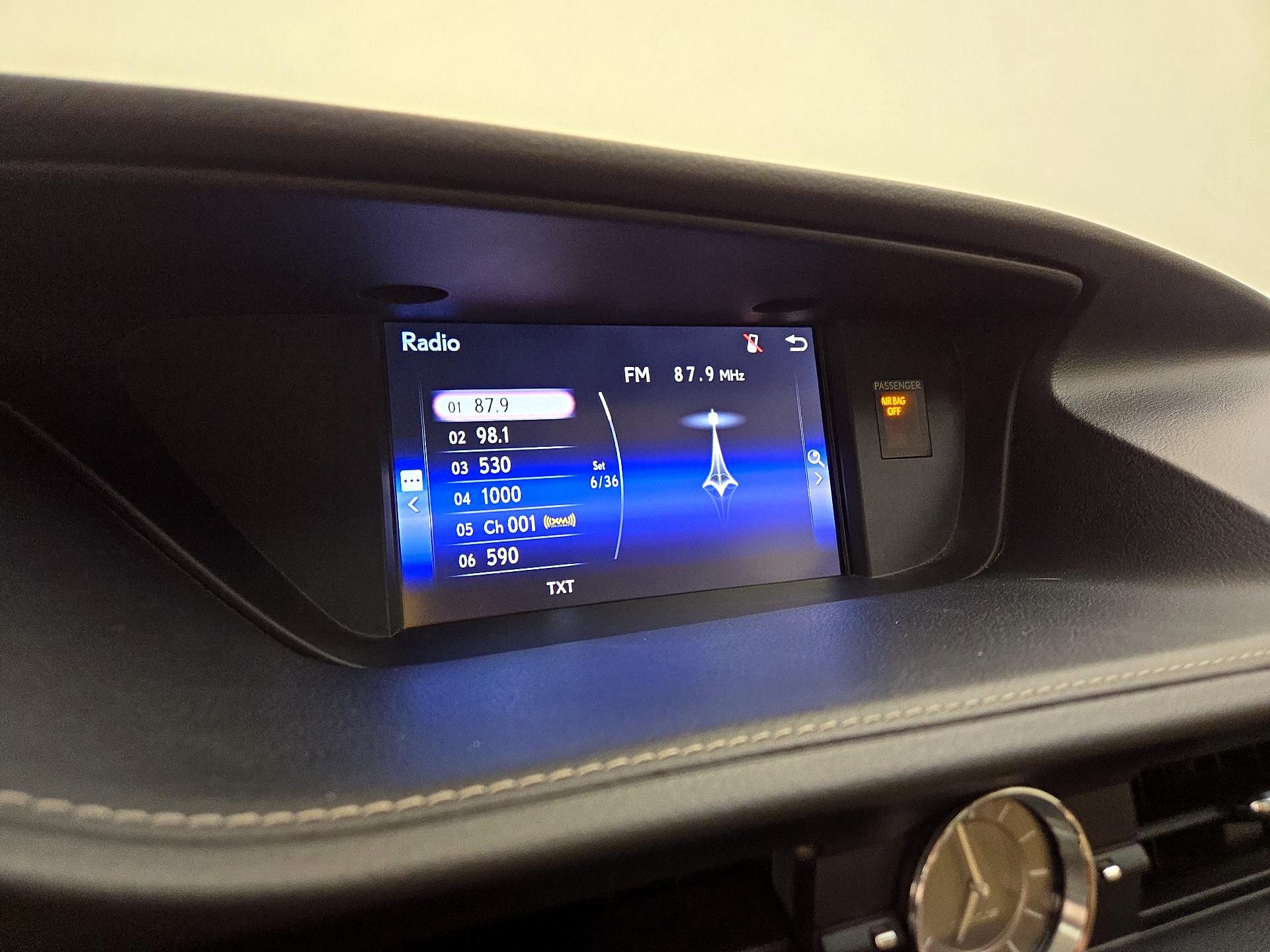 Thumbnail: 2015 Lexus ES - 15