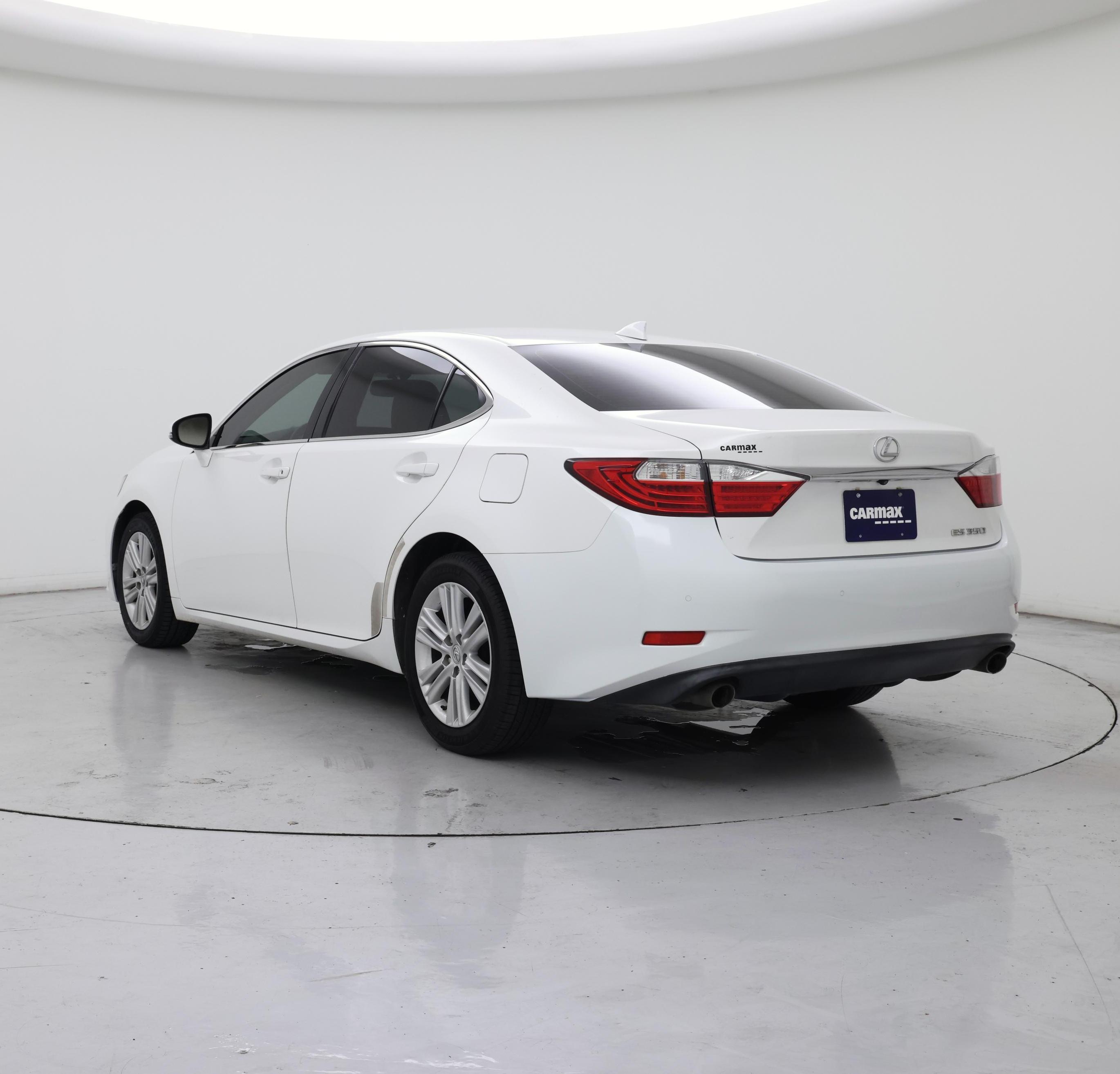 Thumbnail: 2015 Lexus ES - 2