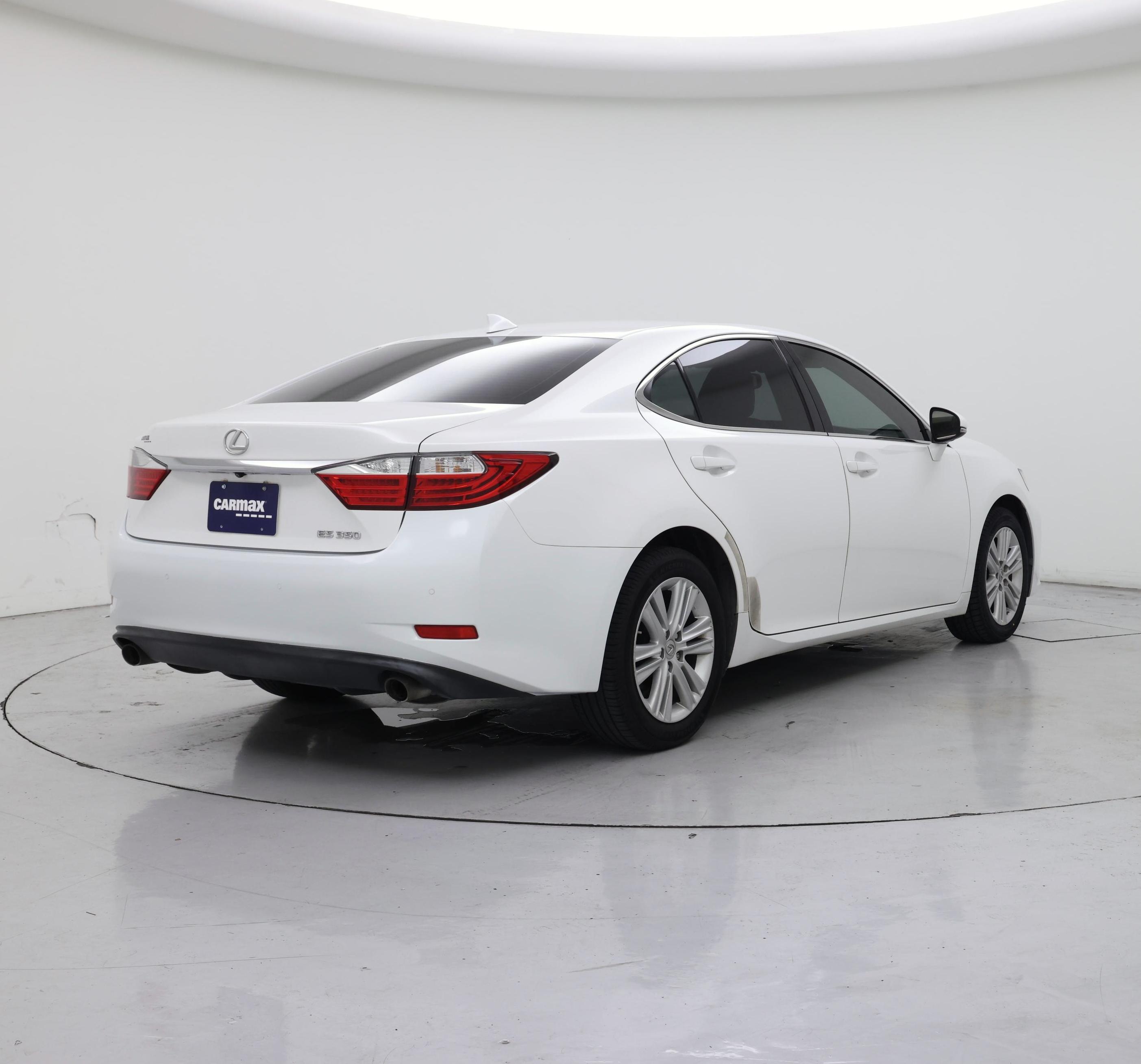 Thumbnail: 2015 Lexus ES - 8