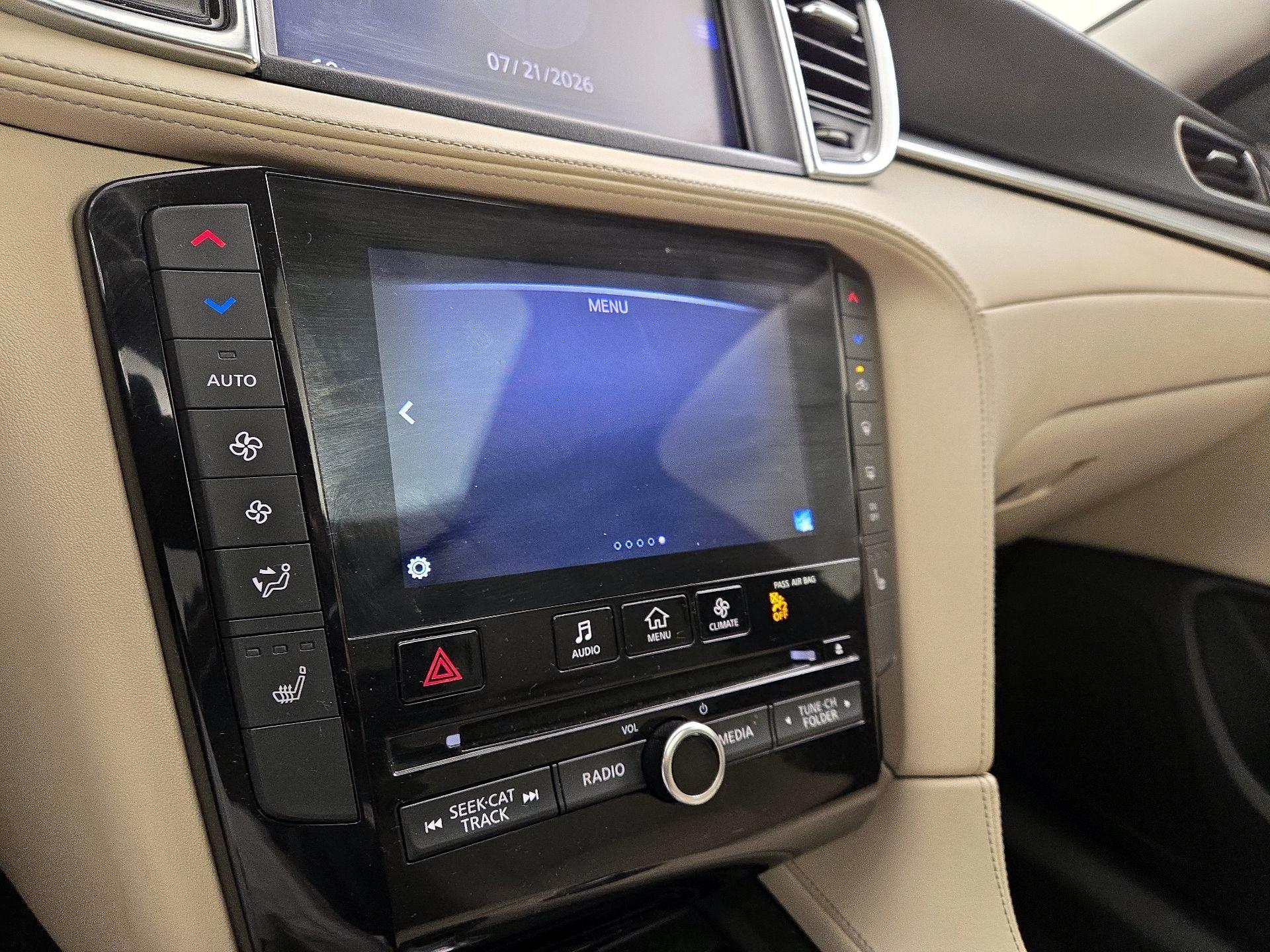 Thumbnail: 2019 INFINITI QX50 - 16