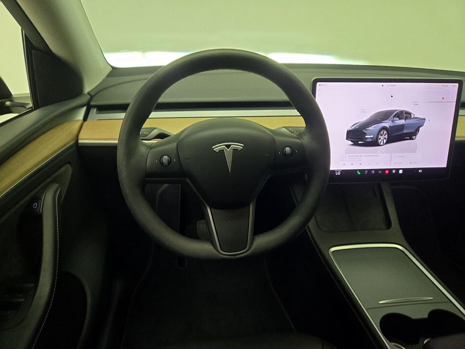 Thumbnail: 2024 Tesla Model Y - 10