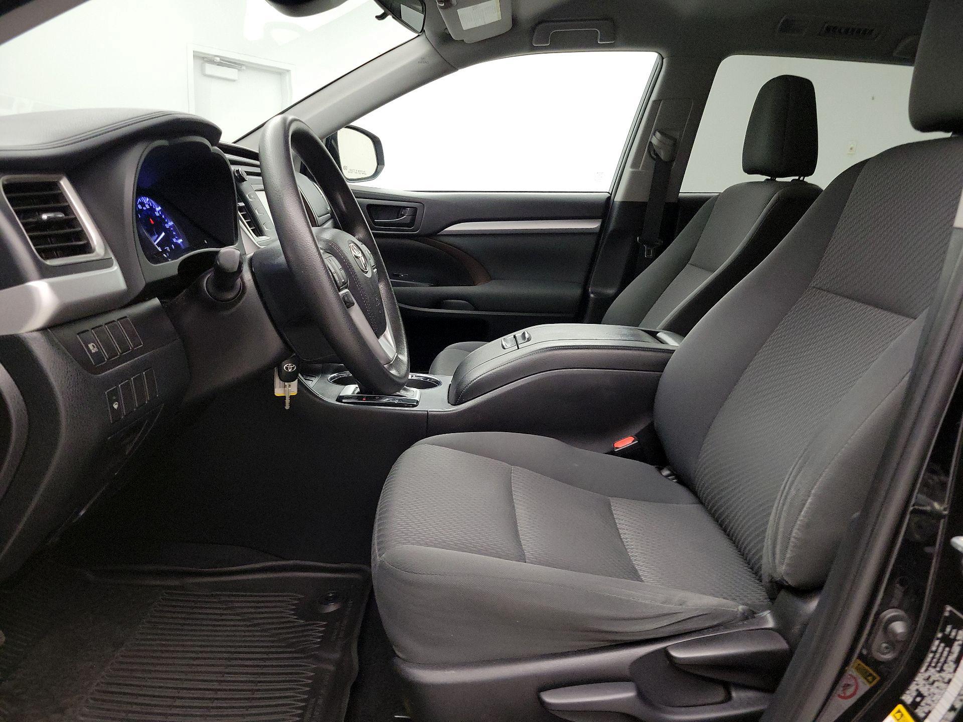 Thumbnail: 2019 Toyota Highlander - 11