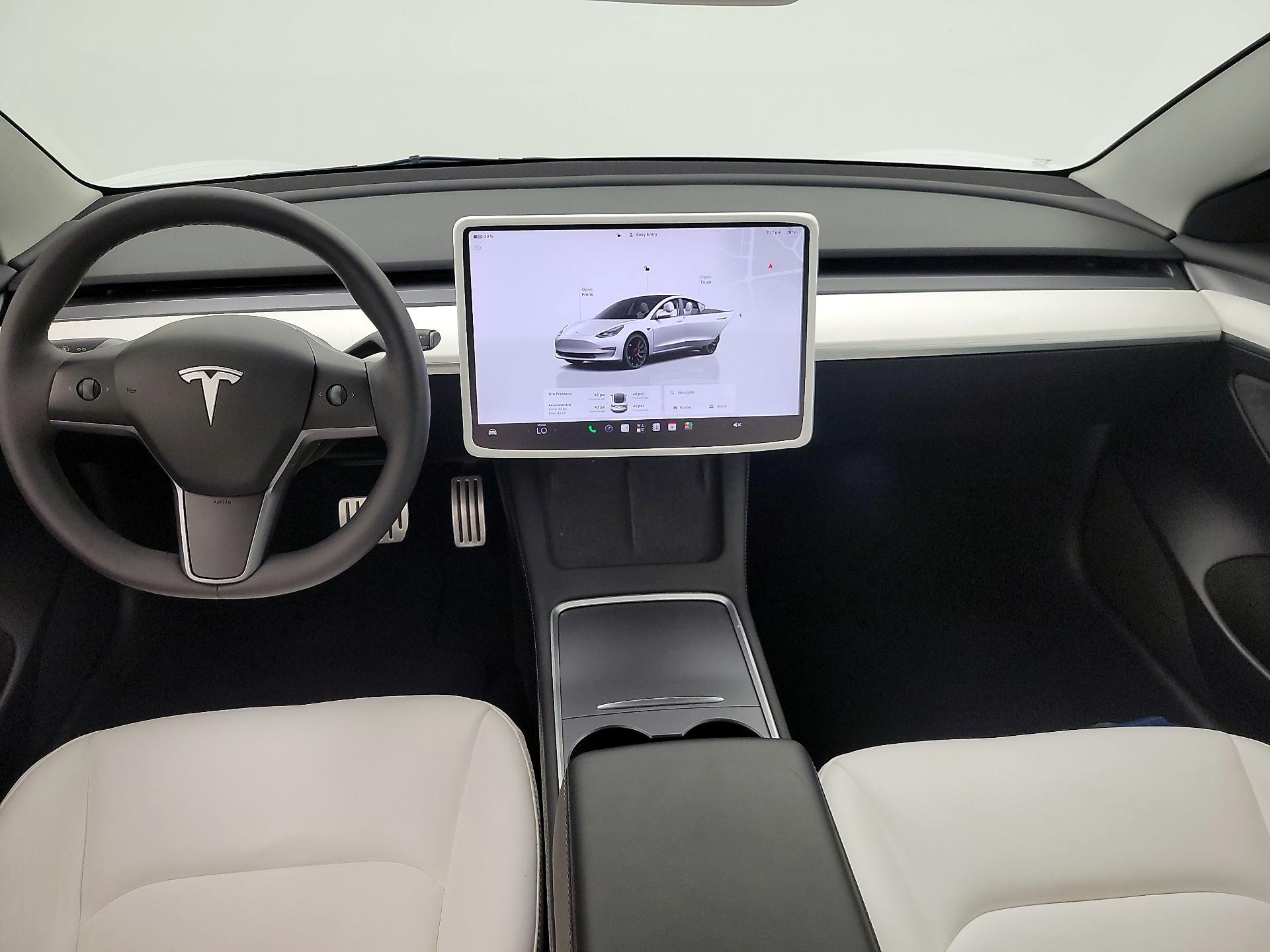 Thumbnail: 2023 Tesla Model 3 - 9