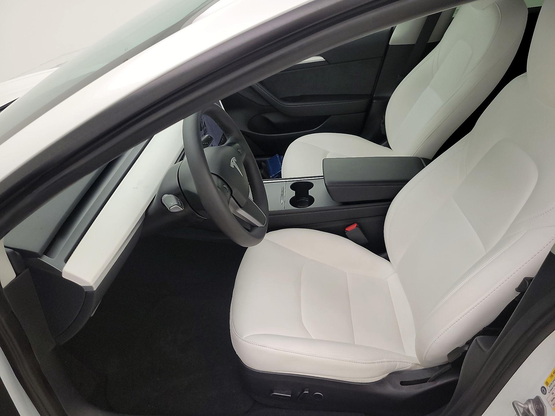 Thumbnail: 2023 Tesla Model 3 - 11