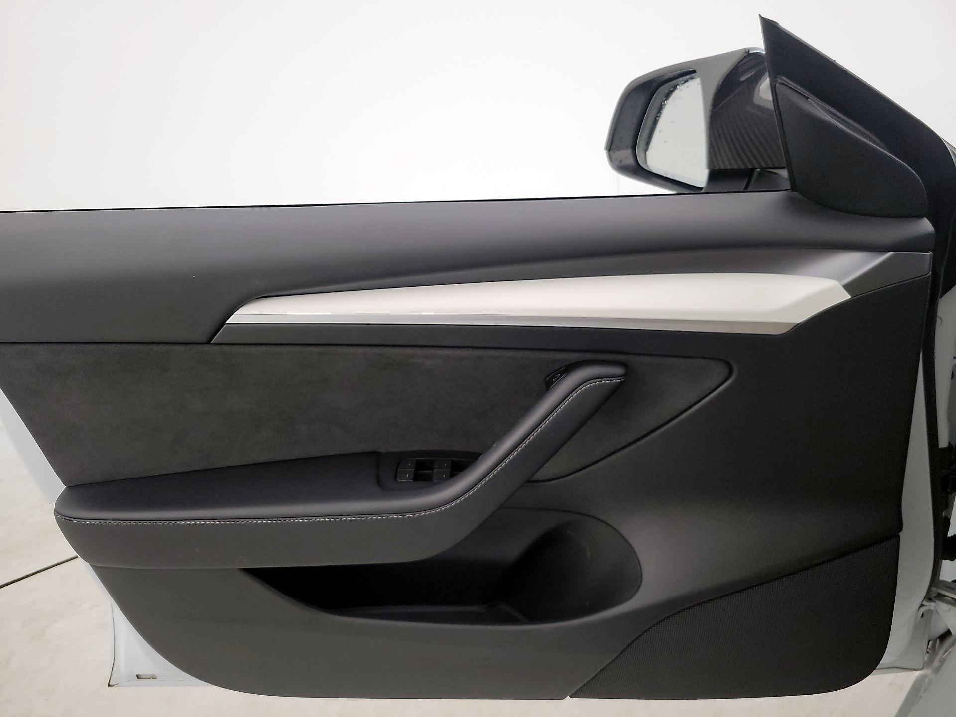 Thumbnail: 2023 Tesla Model 3 - 12