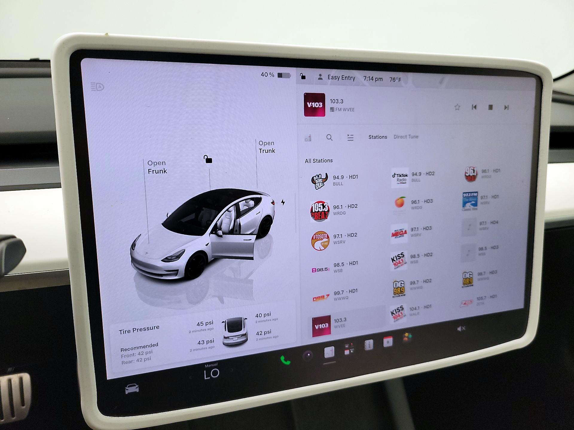 Thumbnail: 2023 Tesla Model 3 - 15