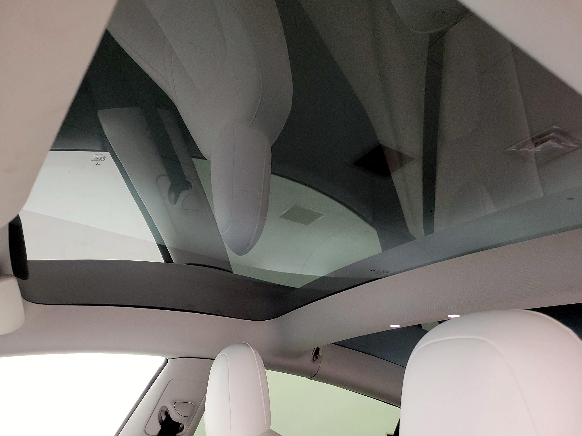 Thumbnail: 2023 Tesla Model 3 - 18