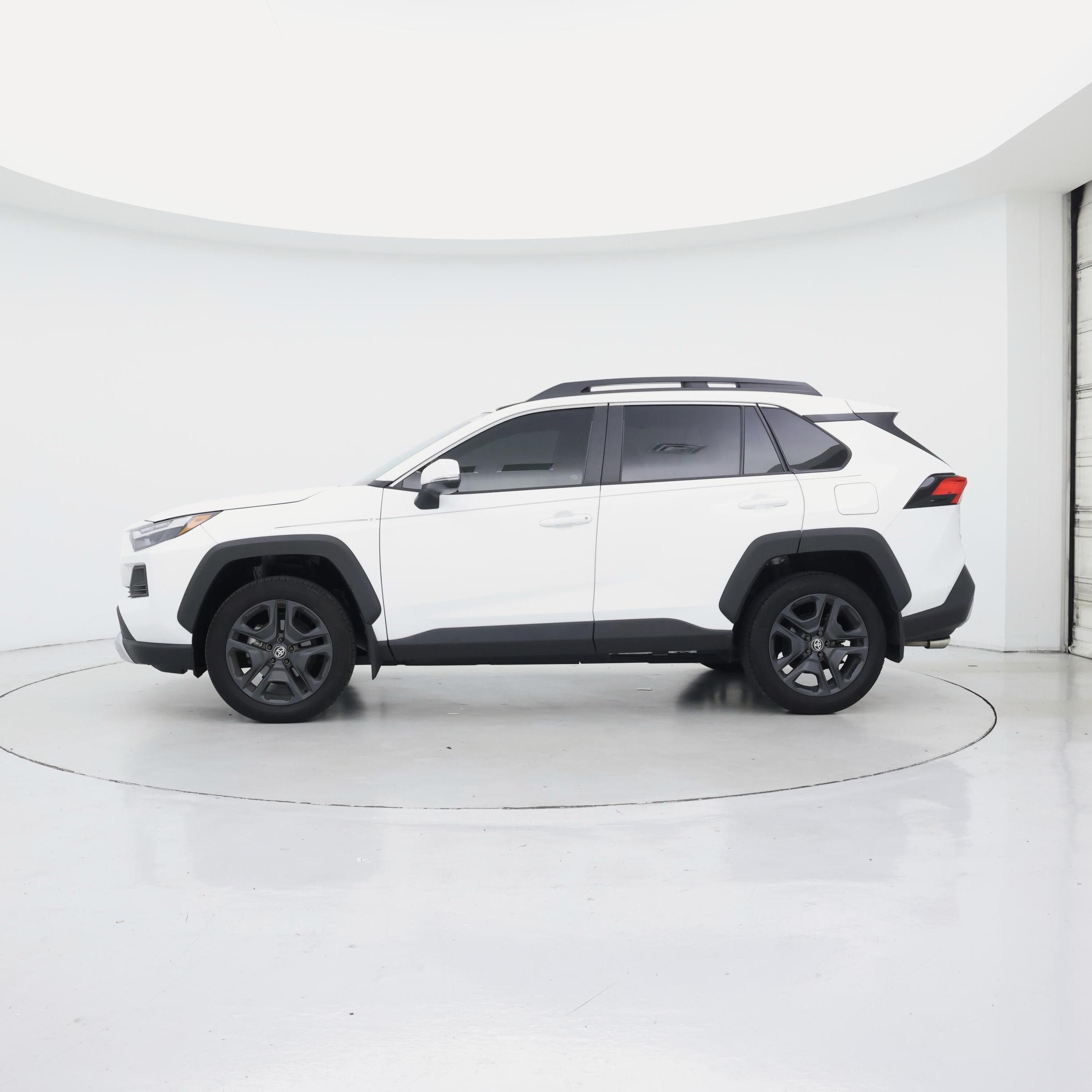 Thumbnail: 2024 Toyota RAV4 - 3