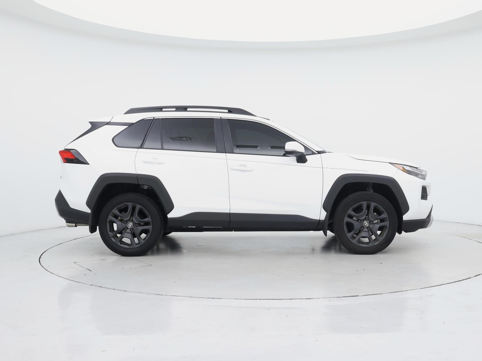 2024 Toyota RAV4 Adventure - Photo 8