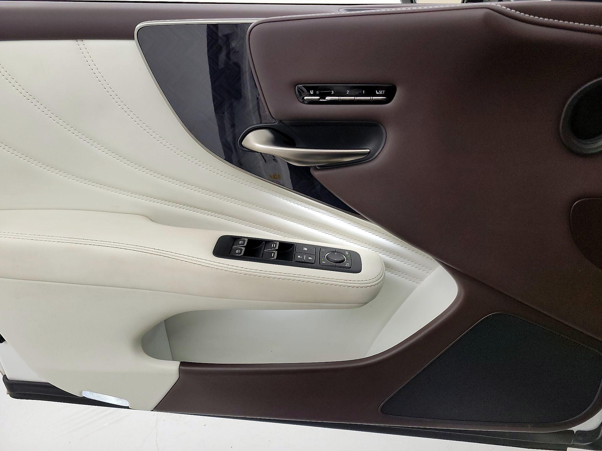 Thumbnail: 2018 Lexus LS - 12