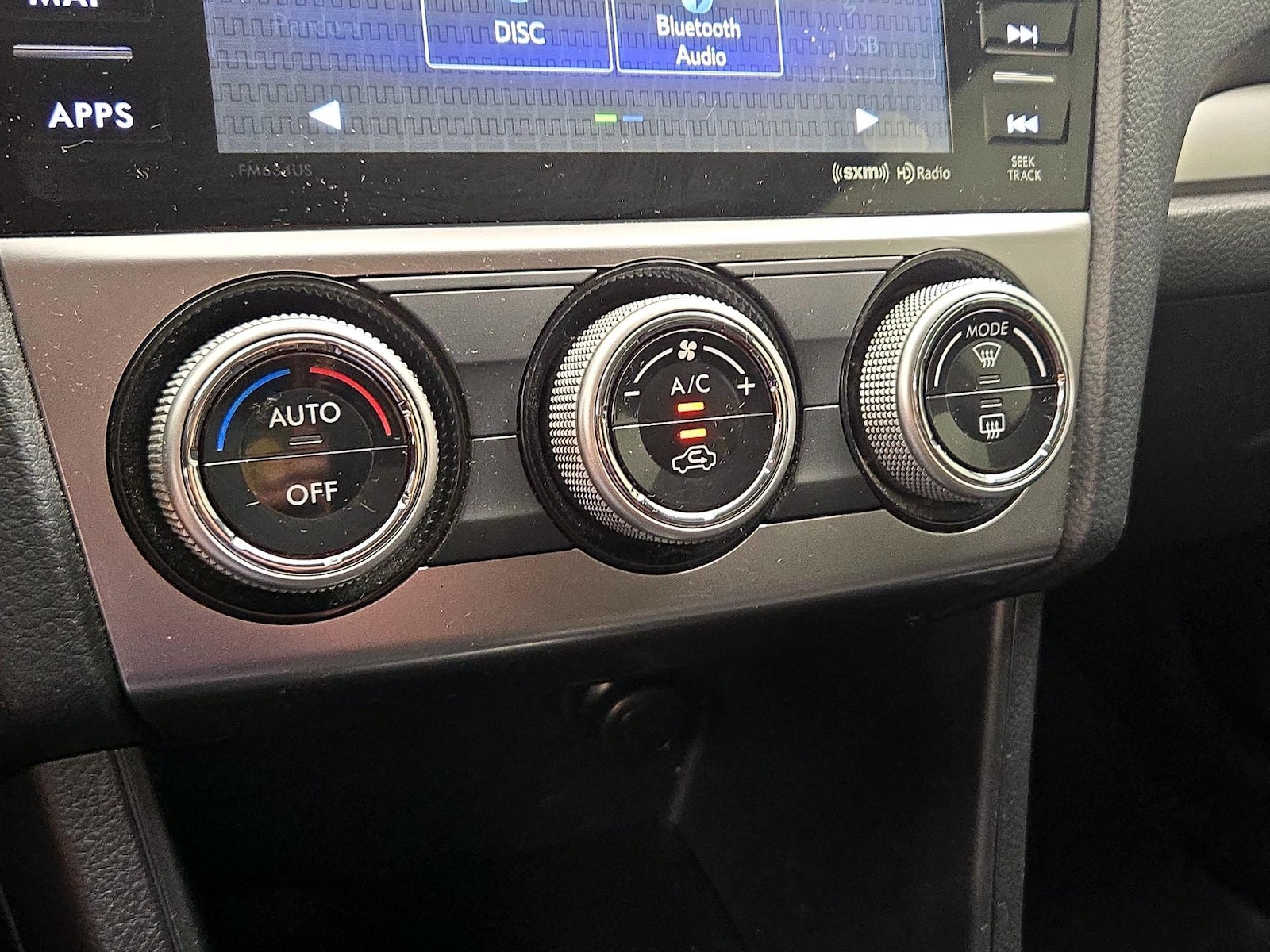 2015 Subaru XV Crosstrek Hybrid Touring - Photo 18