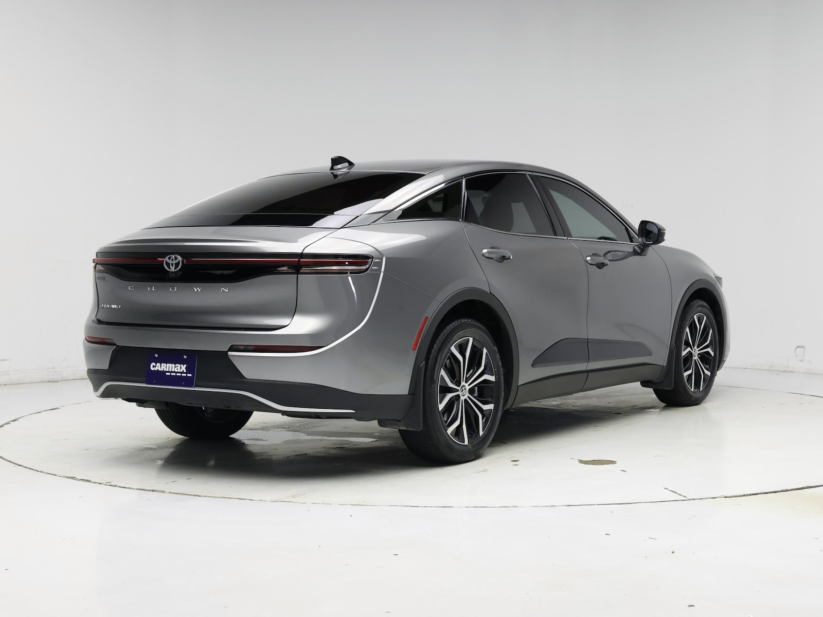 2025 Toyota Crown XLE - Photo 9