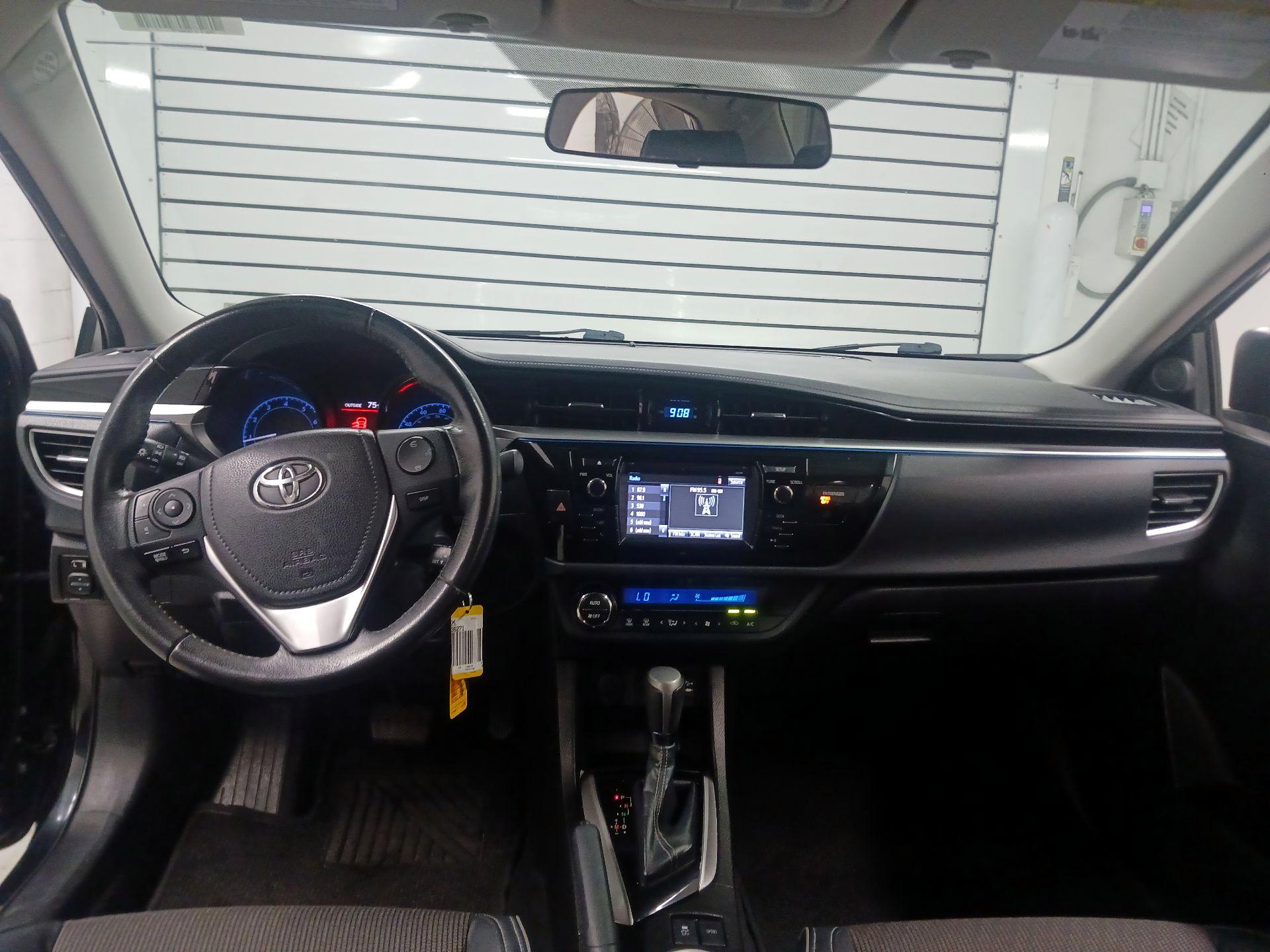 Thumbnail: 2014 Toyota Corolla - 9