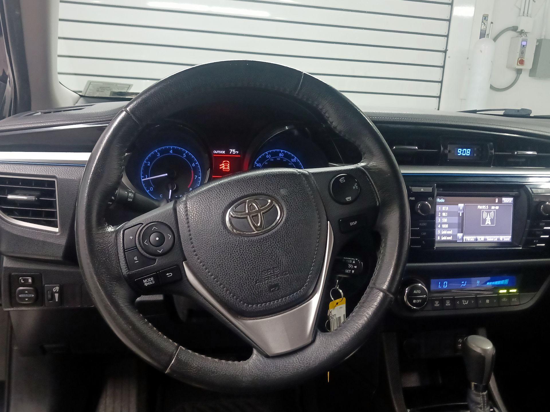 Thumbnail: 2014 Toyota Corolla - 10
