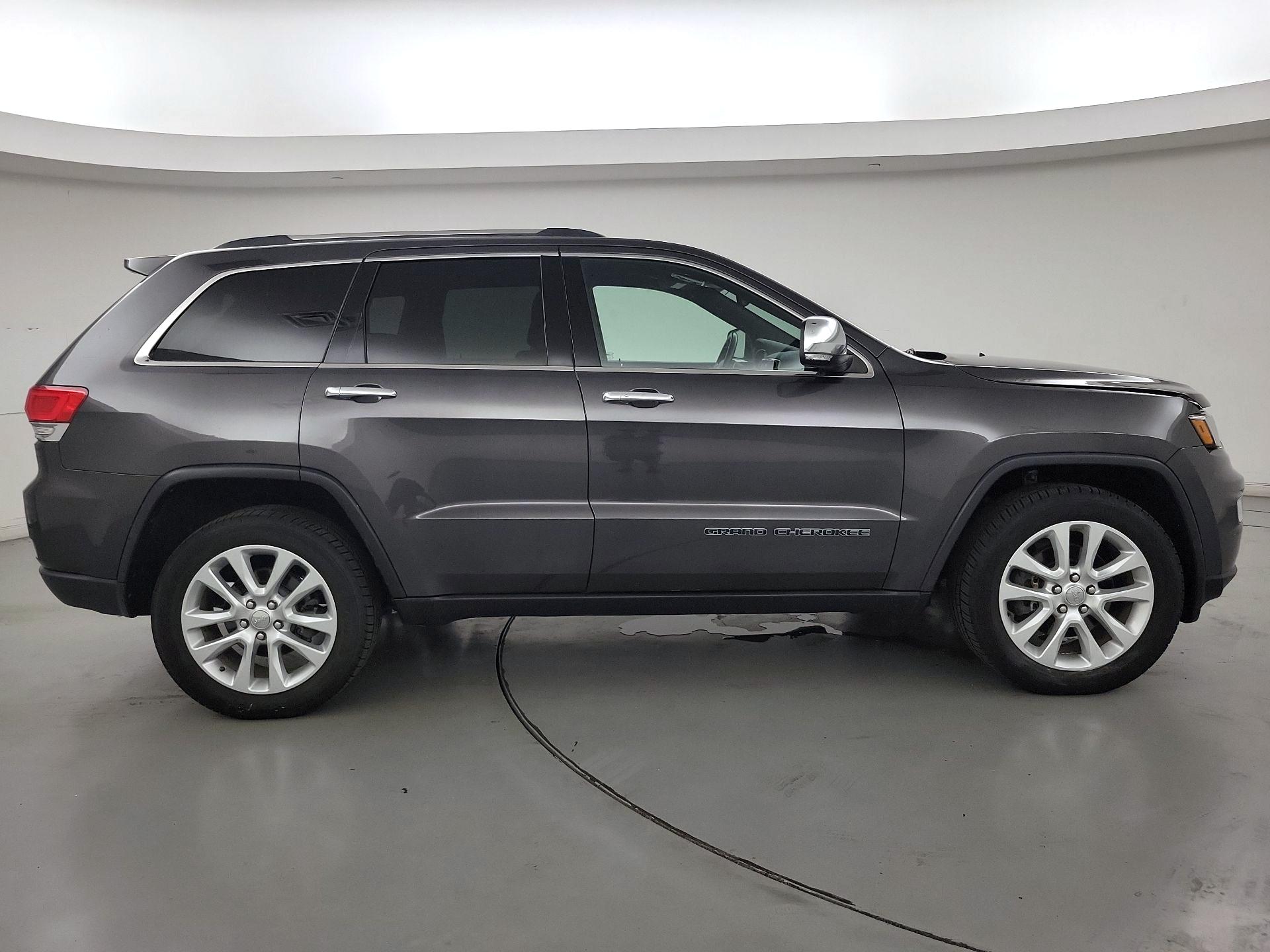 Thumbnail: 2017 Jeep Grand Cherokee - 4