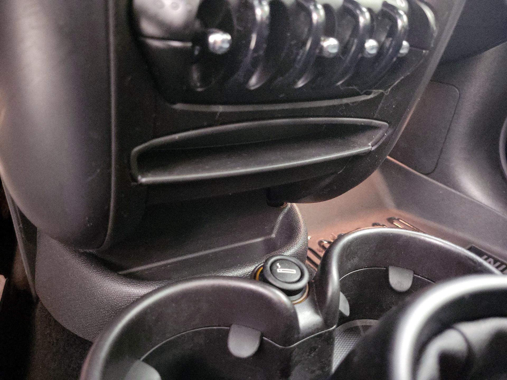 Thumbnail: 2015 MINI Cooper Countryman - 16
