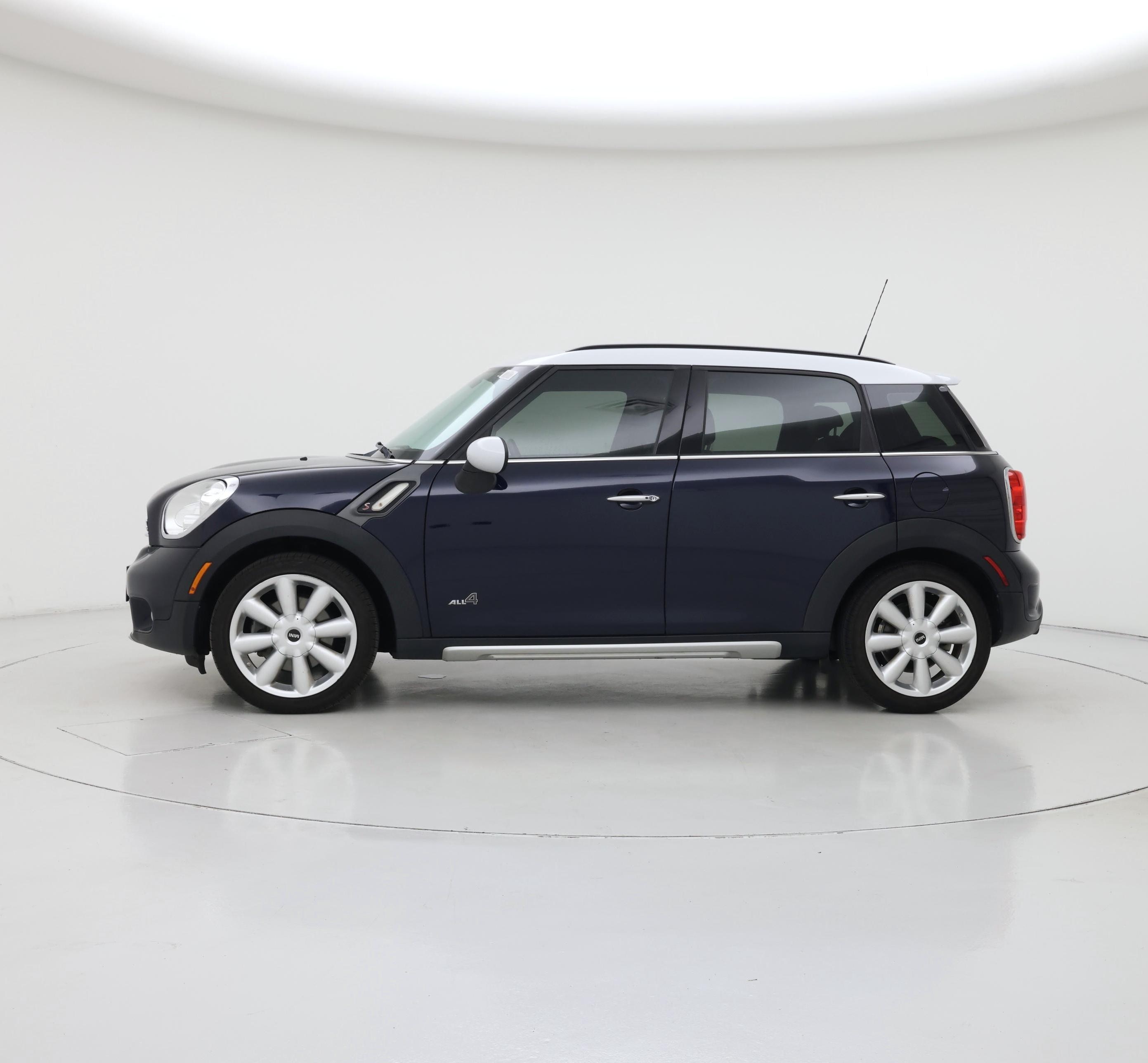 Thumbnail: 2015 MINI Cooper Countryman - 3