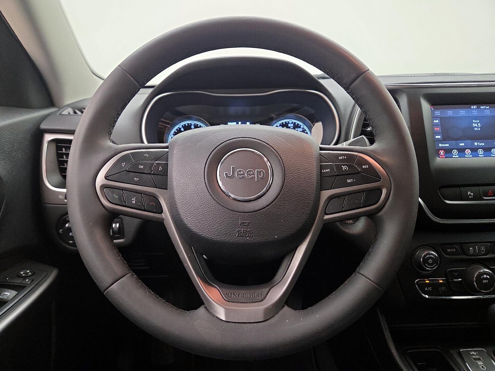 2021 Jeep Cherokee Latitude Plus - Photo 11