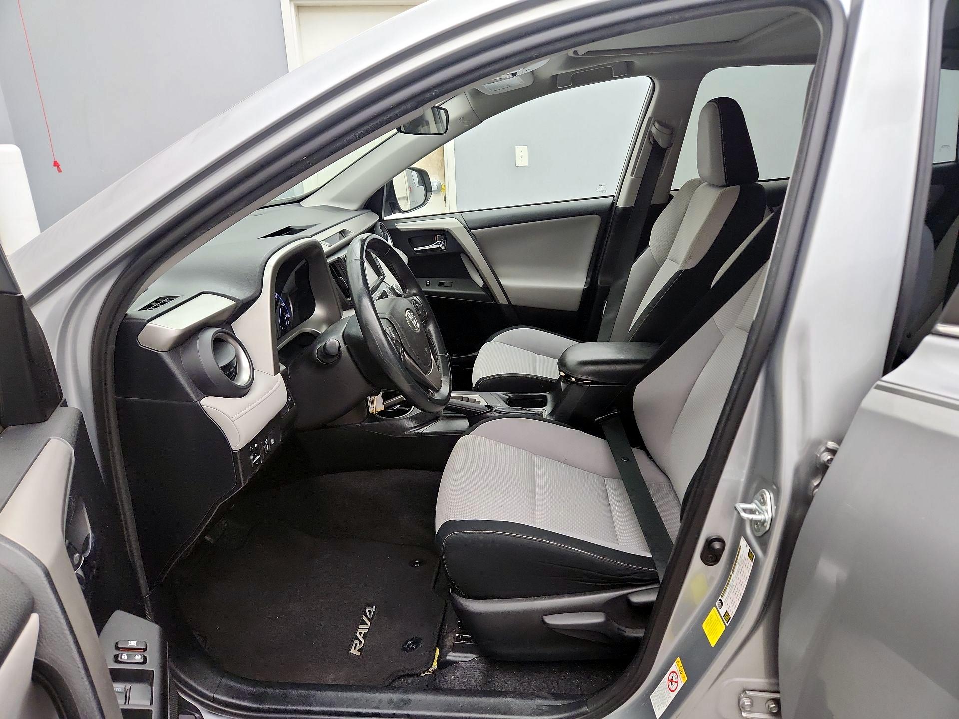 Thumbnail: 2017 Toyota RAV4 - 11