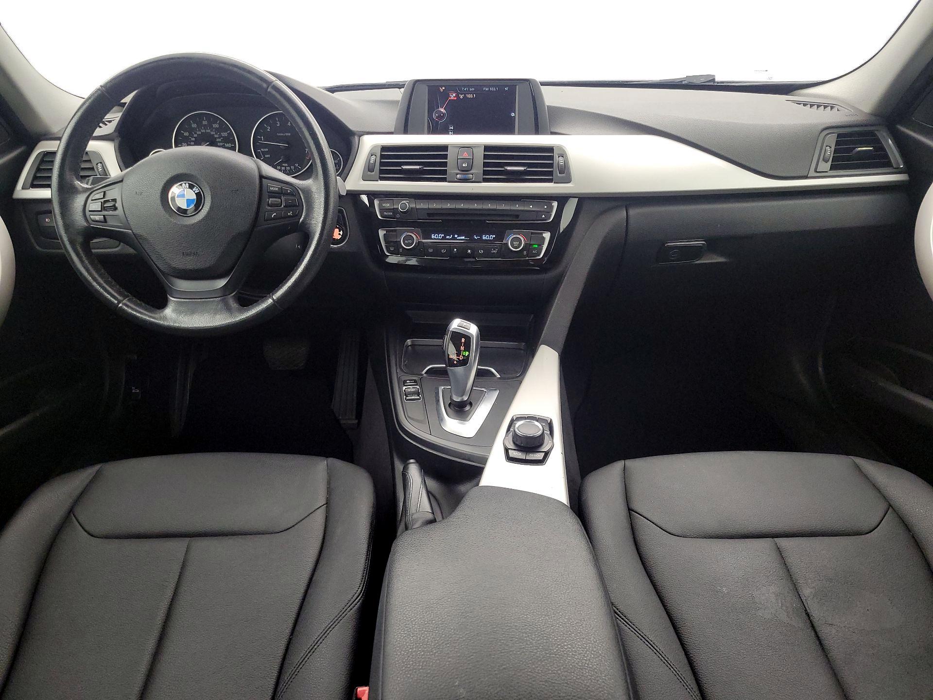 Thumbnail: 2017 BMW 3 Series - 9