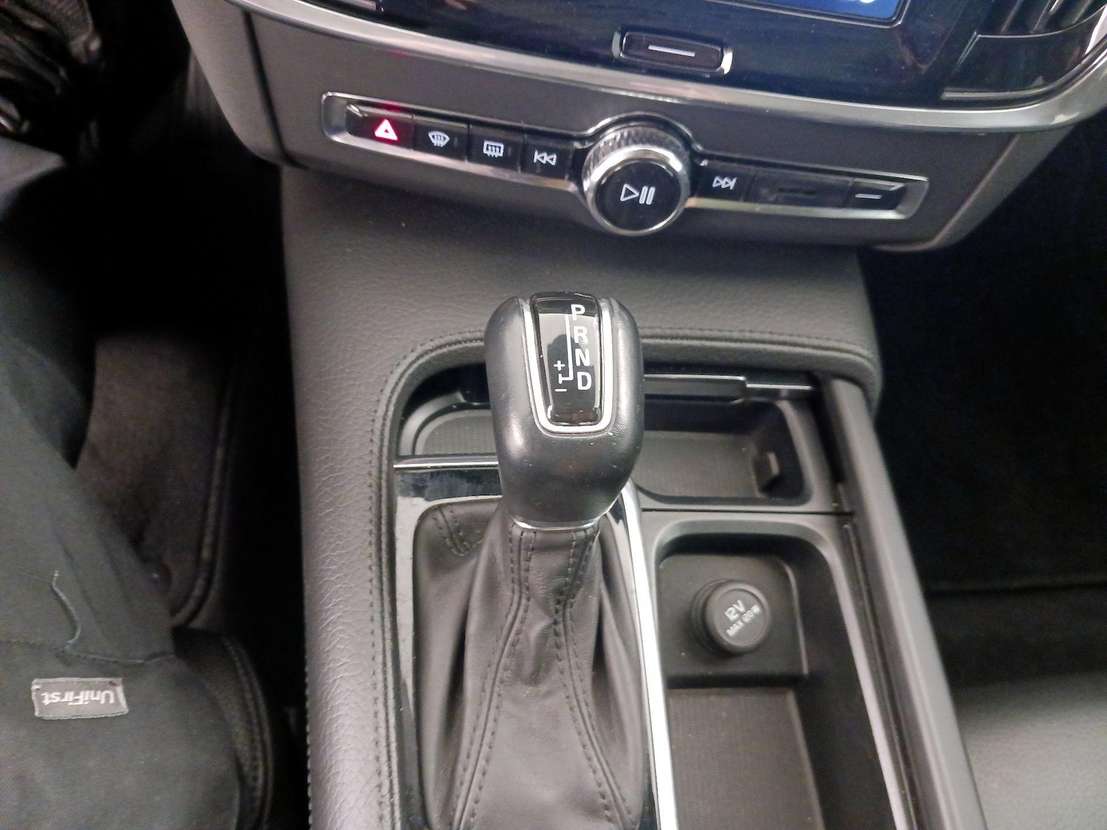 2018 Volvo S90 Momentum - Photo 19