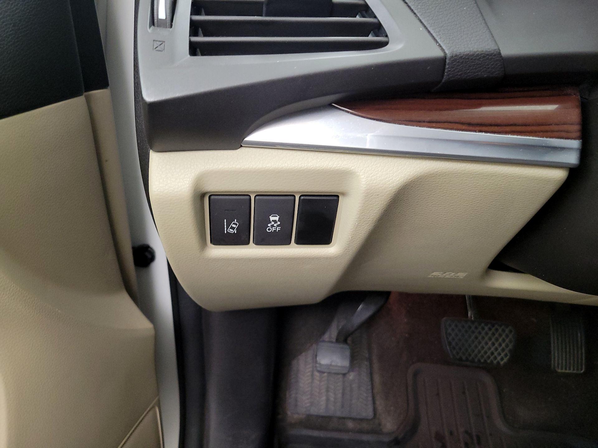 Thumbnail: 2016 Acura MDX - 13