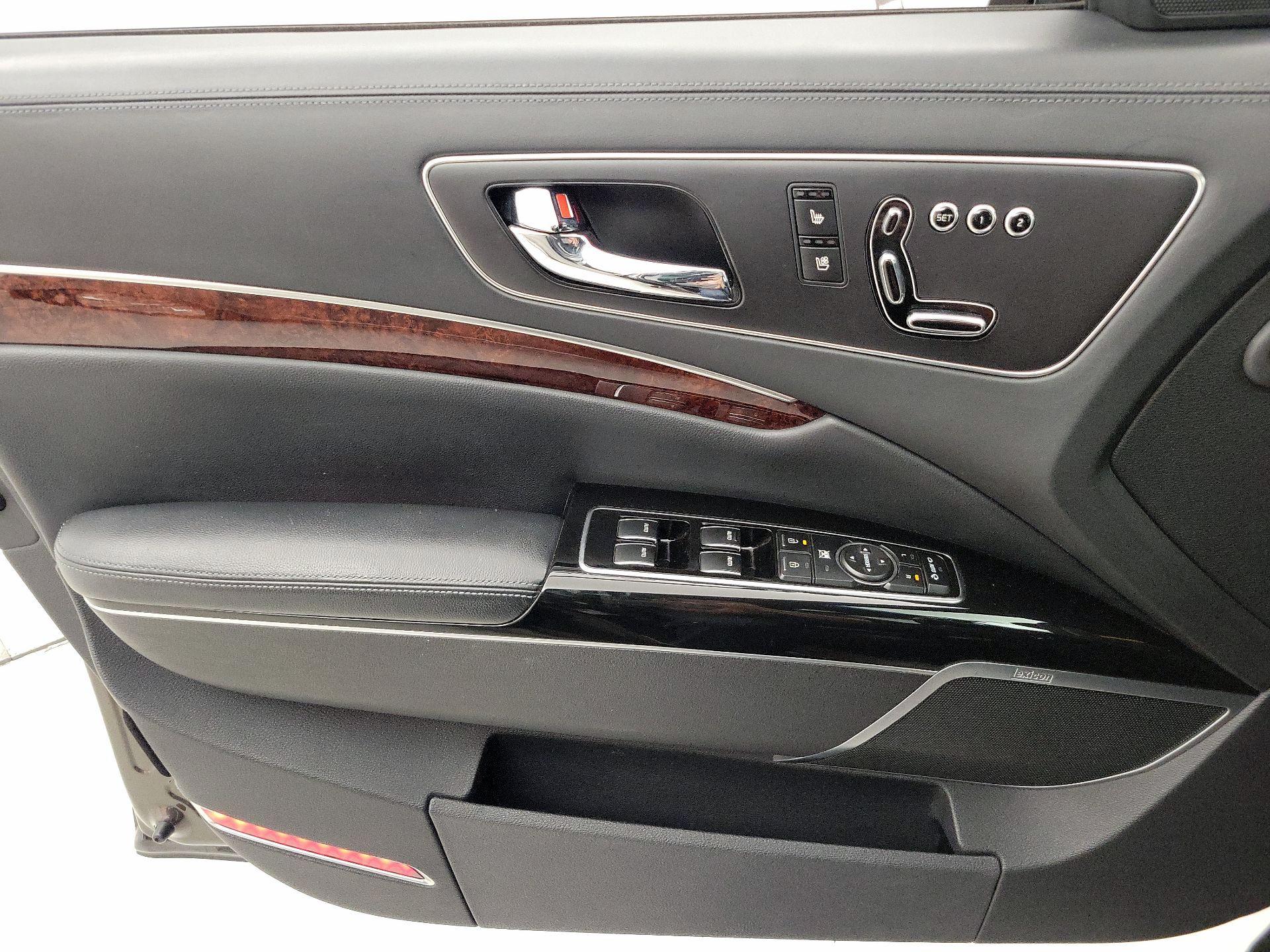 Thumbnail: 2015 Kia K900 - 12