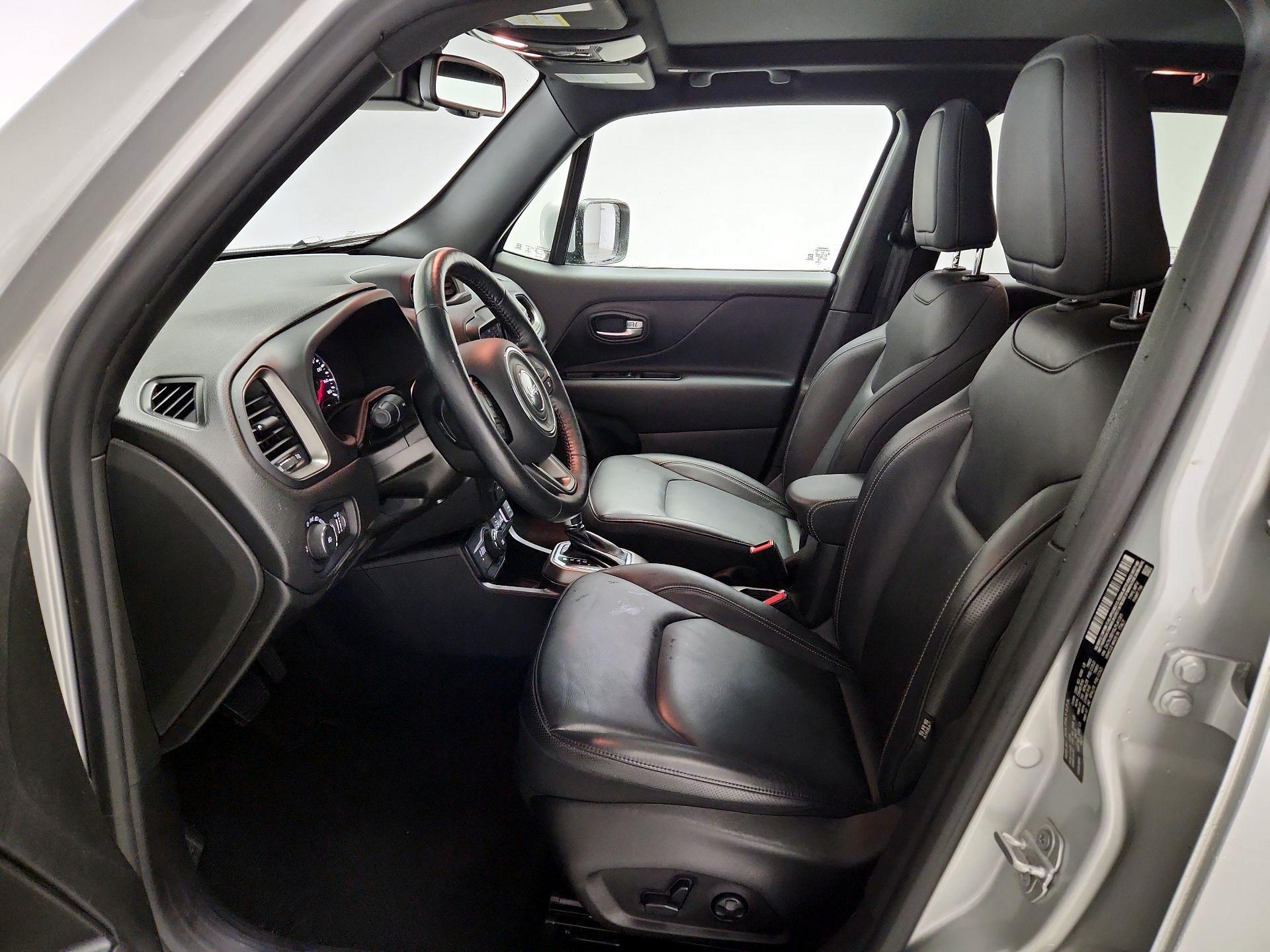 Thumbnail: 2020 Jeep Renegade - 11