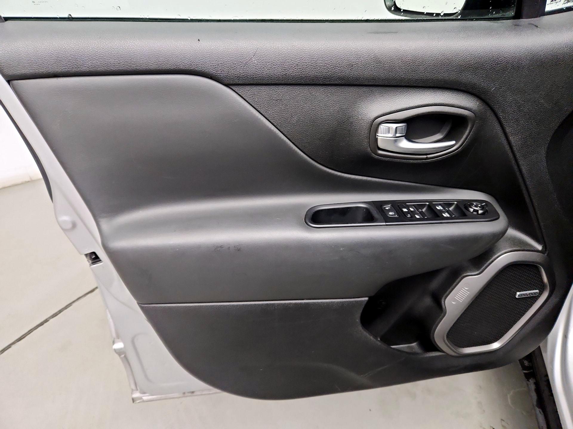 Thumbnail: 2020 Jeep Renegade - 12