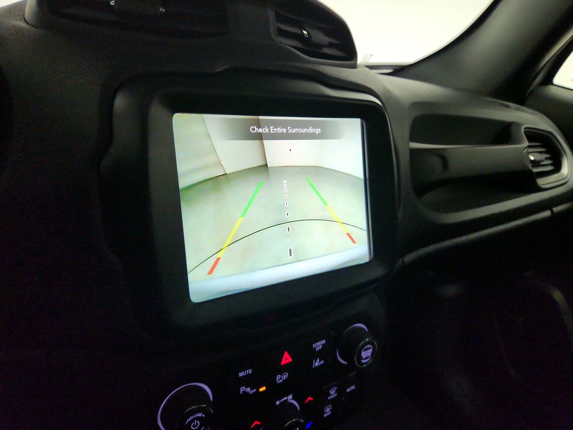 Thumbnail: 2020 Jeep Renegade - 15