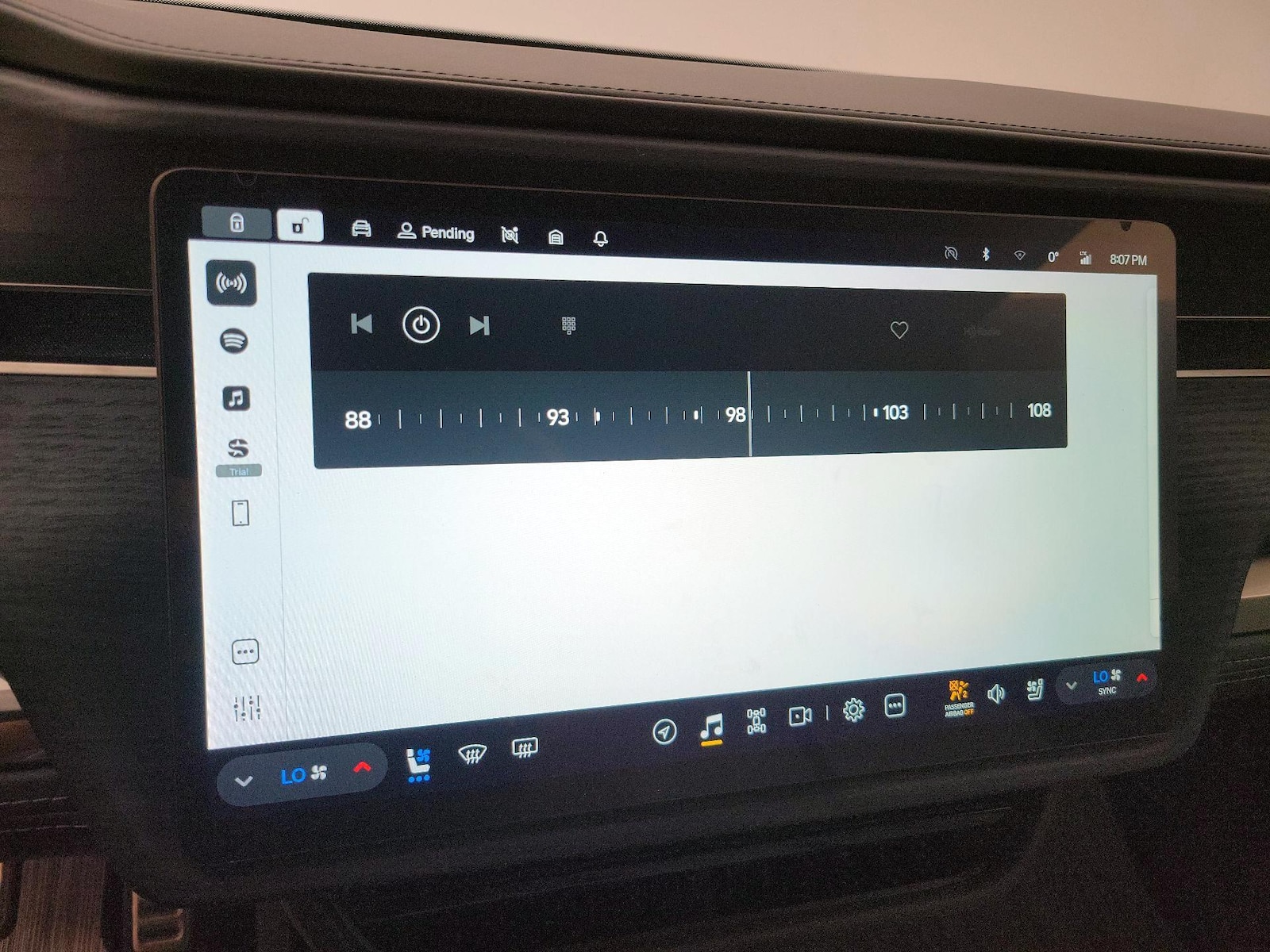 2024 Rivian R1S Adventure - Photo 15