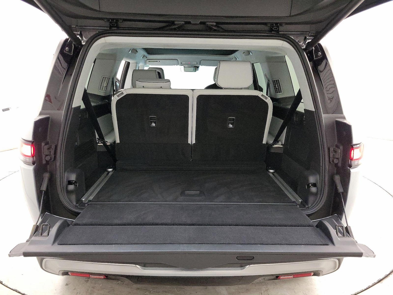 2024 Rivian R1S Adventure - Photo 21