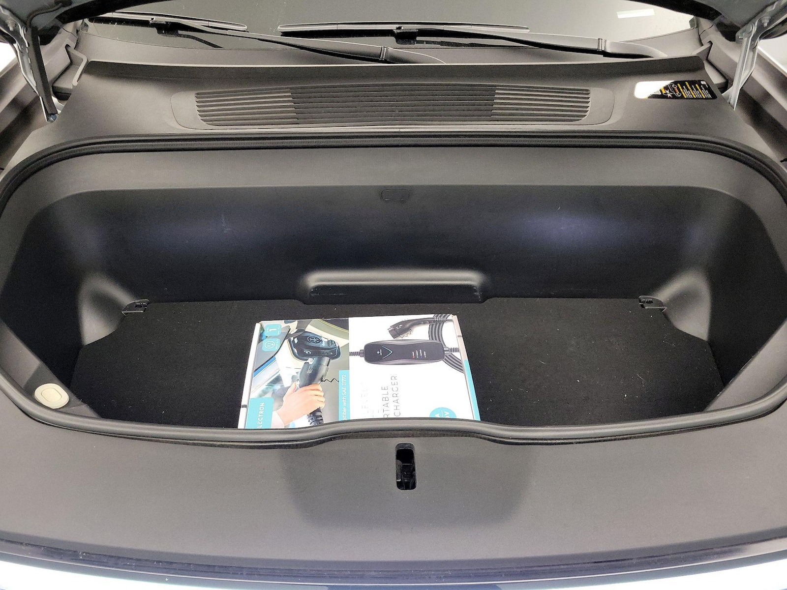 2024 Rivian R1S Adventure - Photo 22