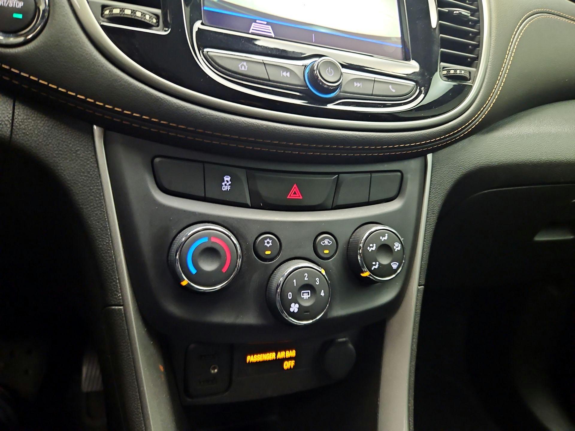 Thumbnail: 2020 Chevrolet Trax - 15