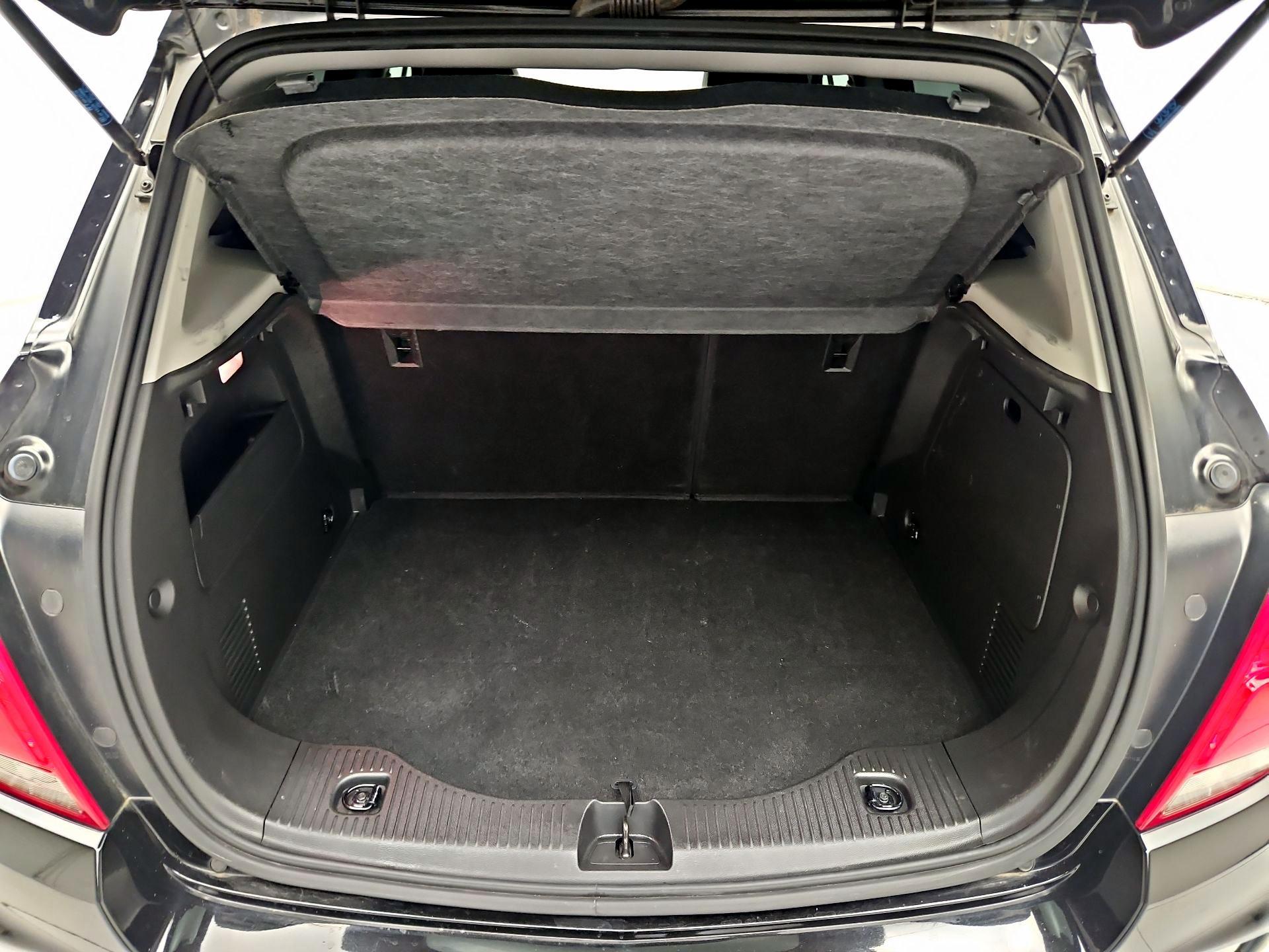 Thumbnail: 2020 Chevrolet Trax - 18