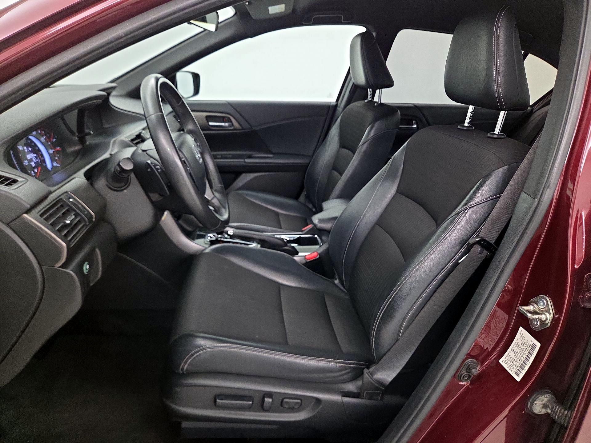 Thumbnail: 2016 Honda Accord - 11