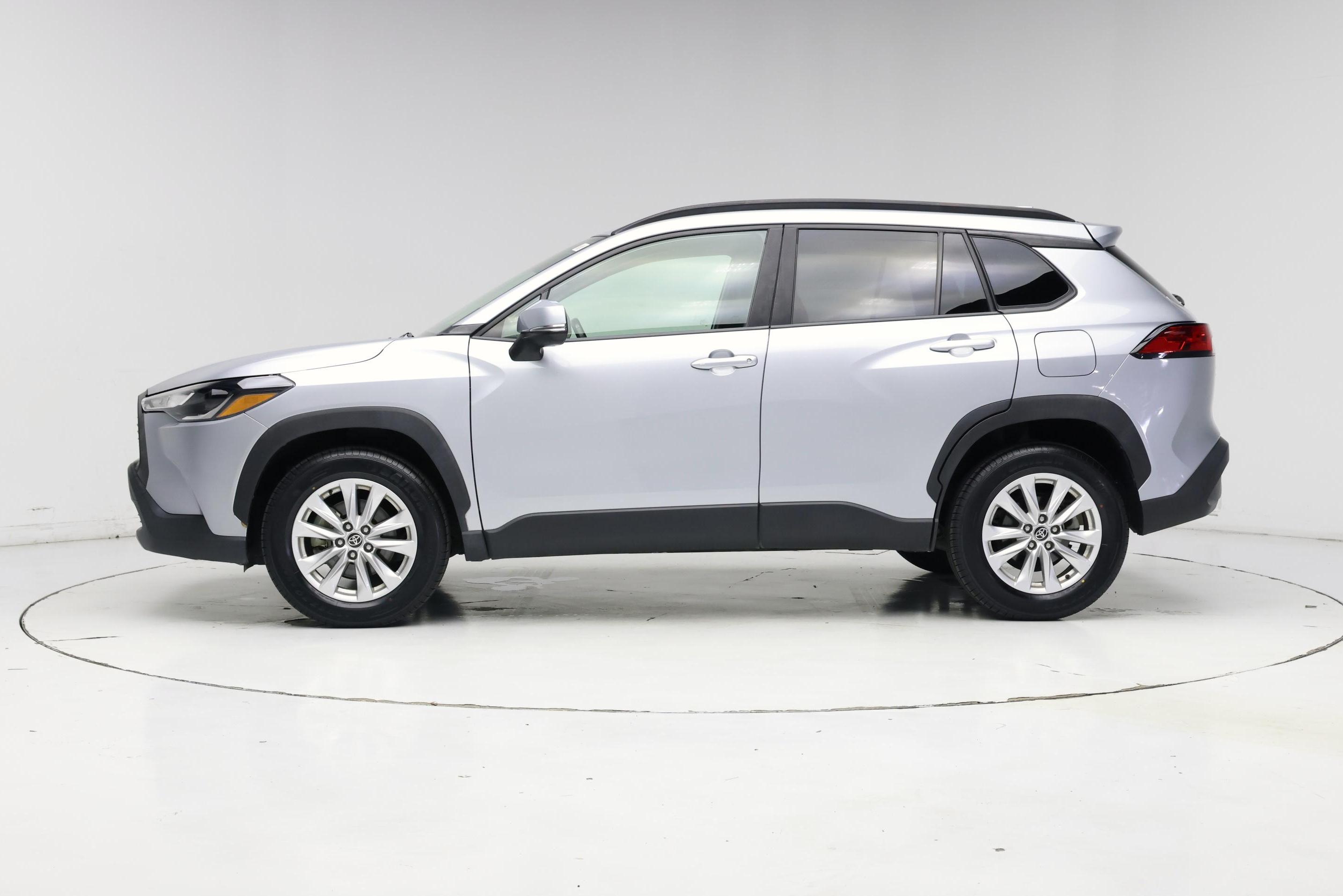 Thumbnail: 2022 Toyota Corolla Cross - 3