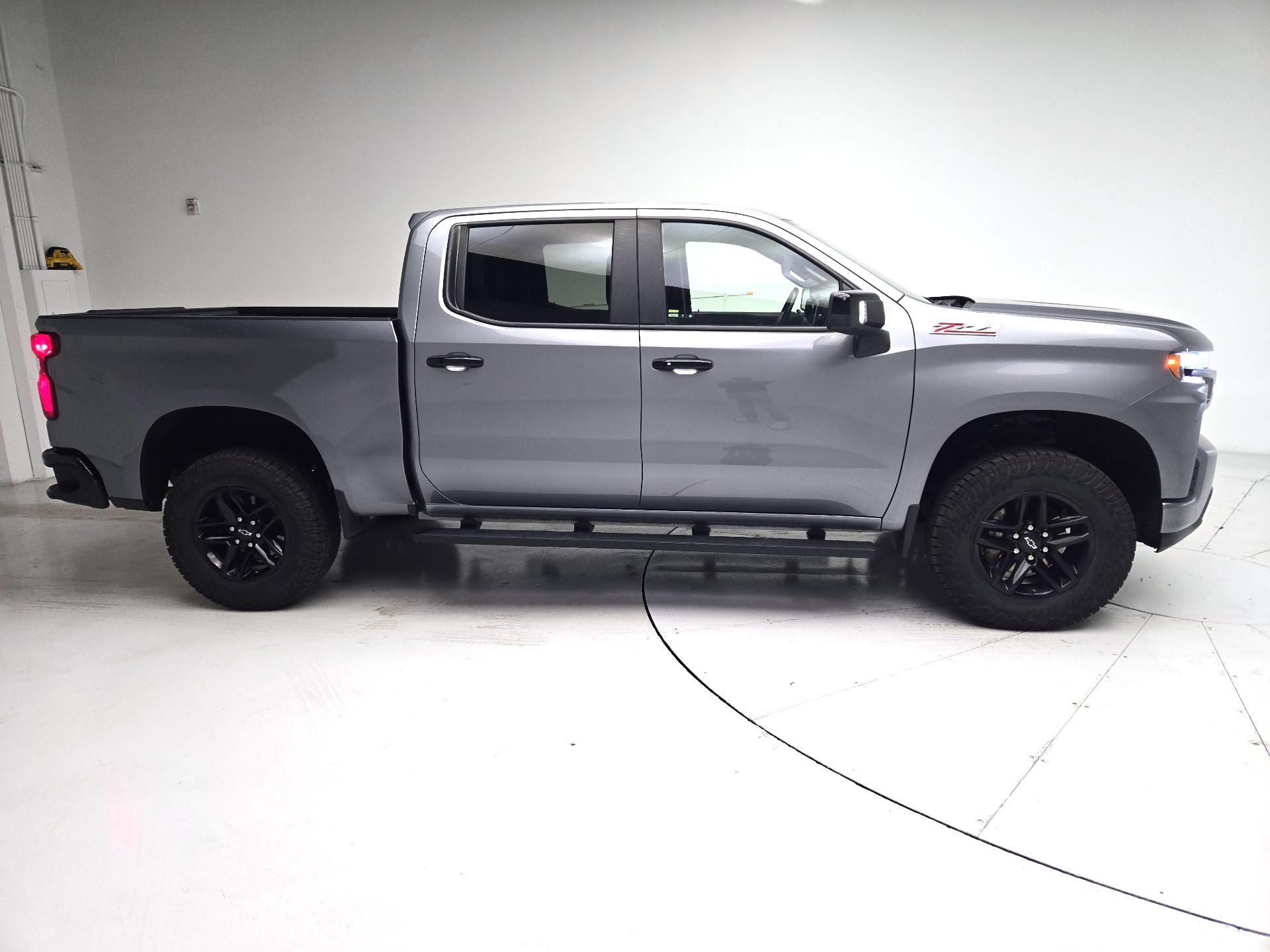 Thumbnail: 2020 Chevrolet Silverado 1500 - 4