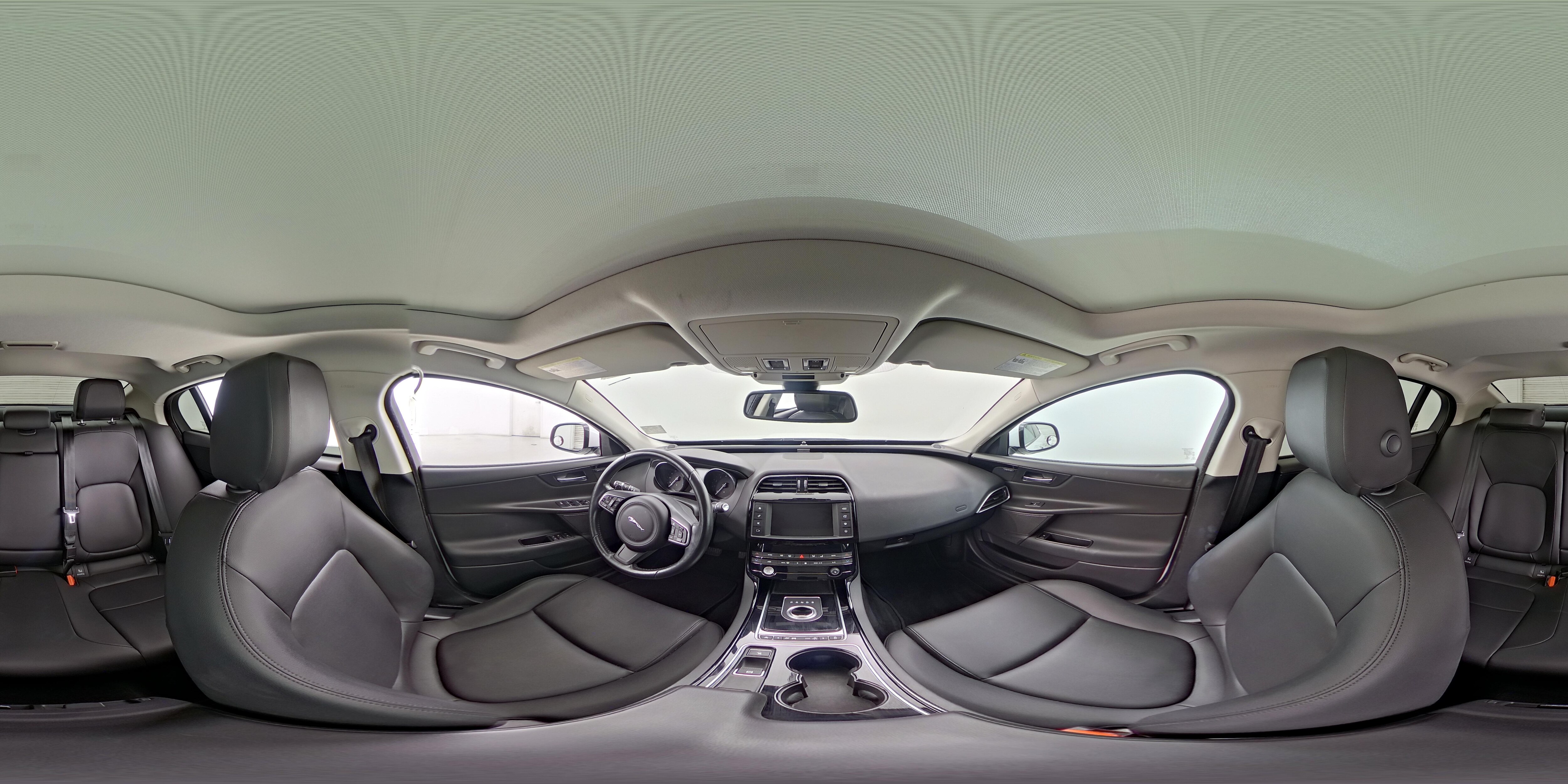 2017 Jaguar XE Premium - Photo 26