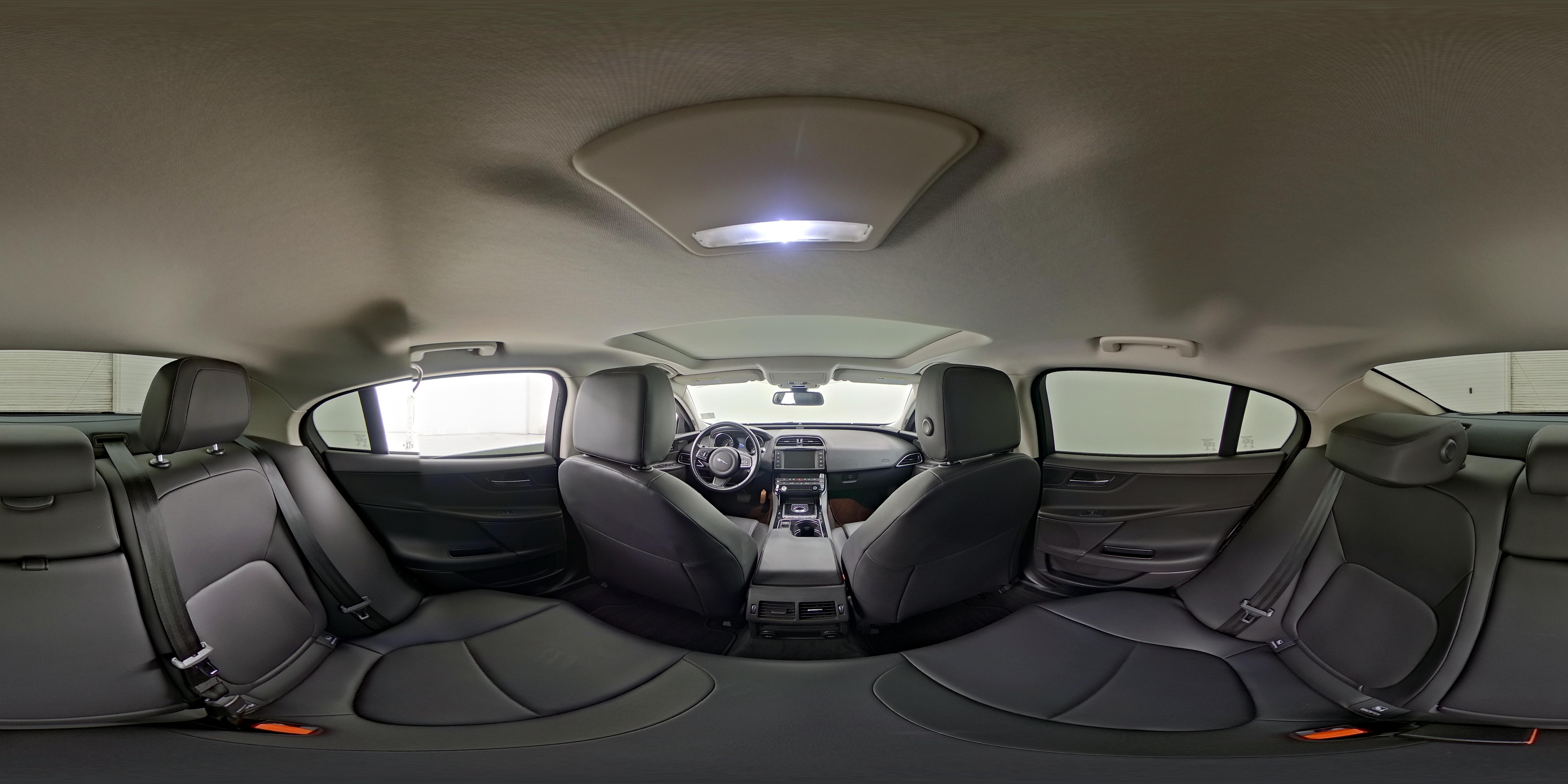 2017 Jaguar XE Premium - Photo 27